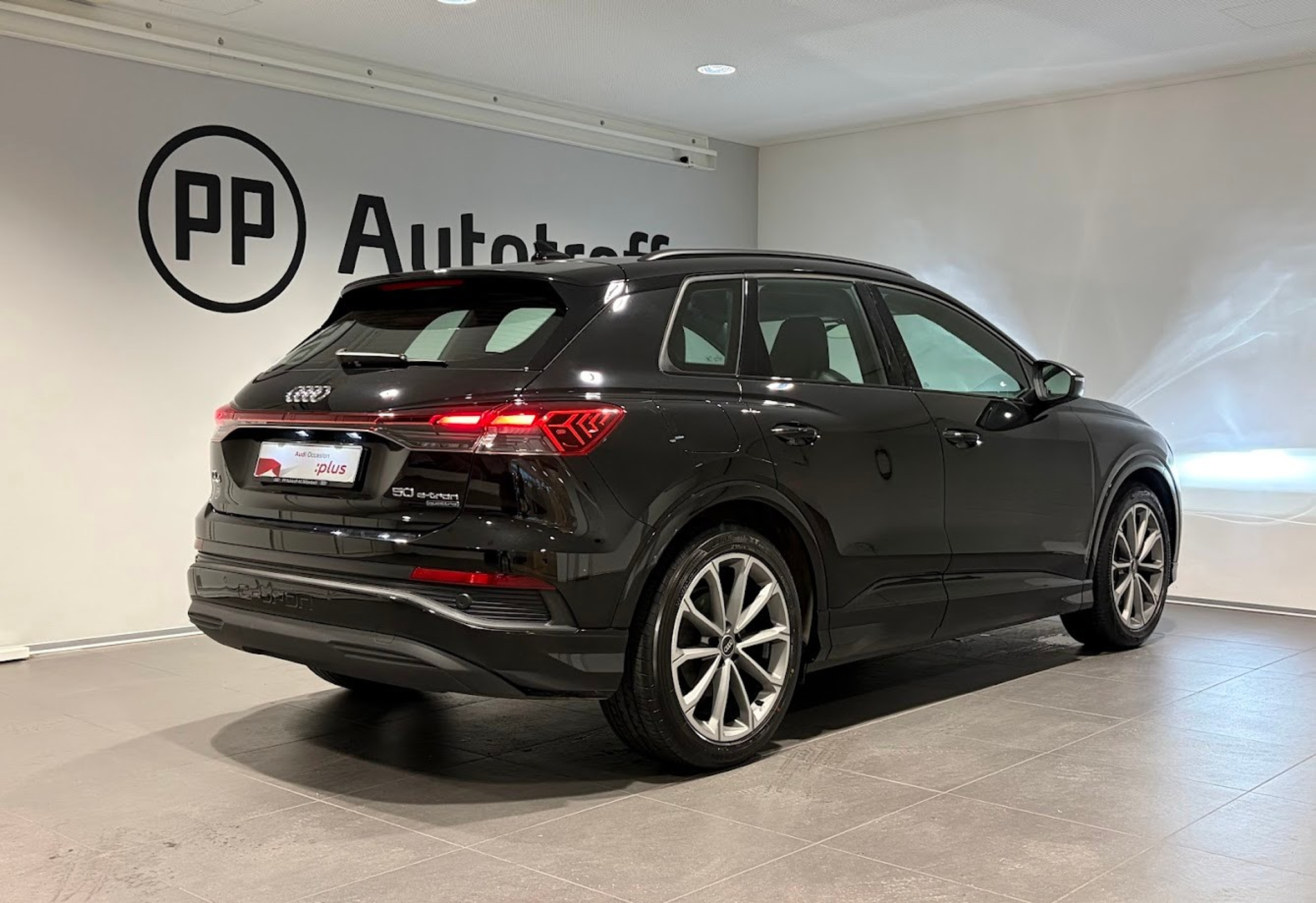 listing desktop thumbnail image 14