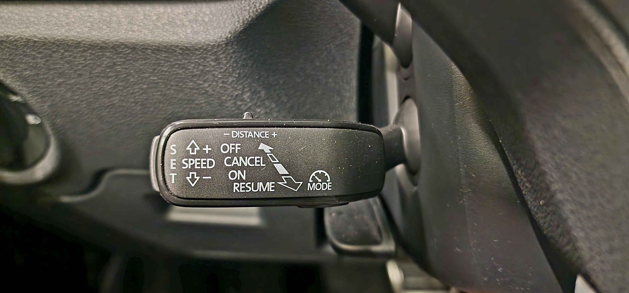 listing desktop thumbnail image 4