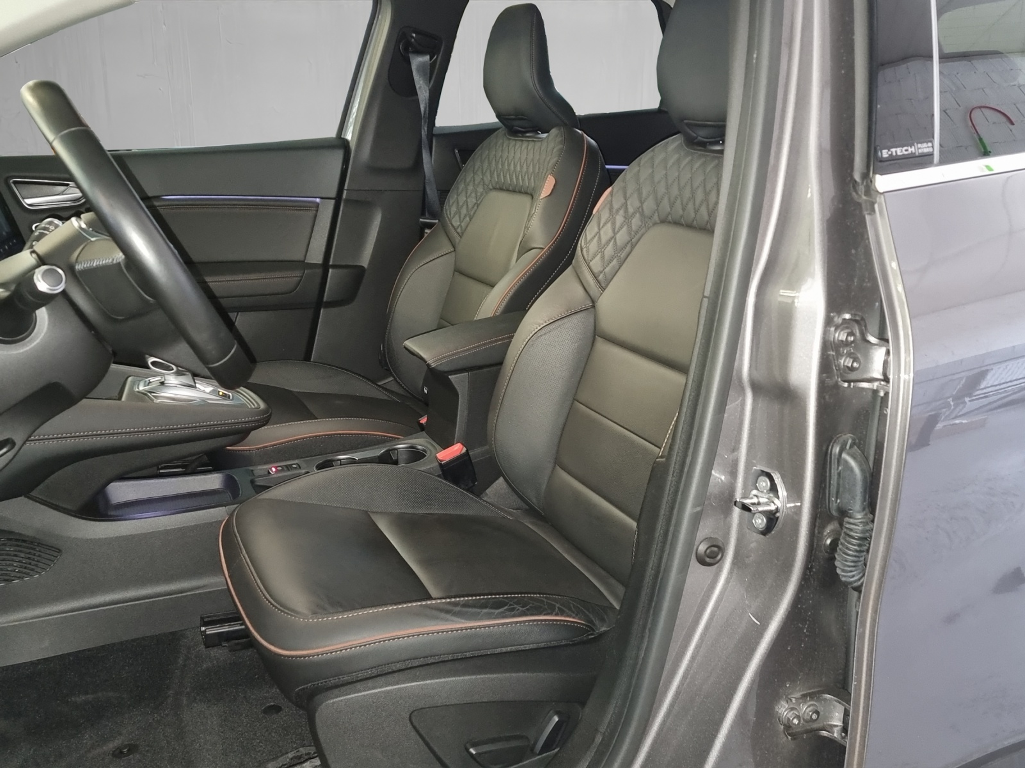 listing desktop thumbnail image 6