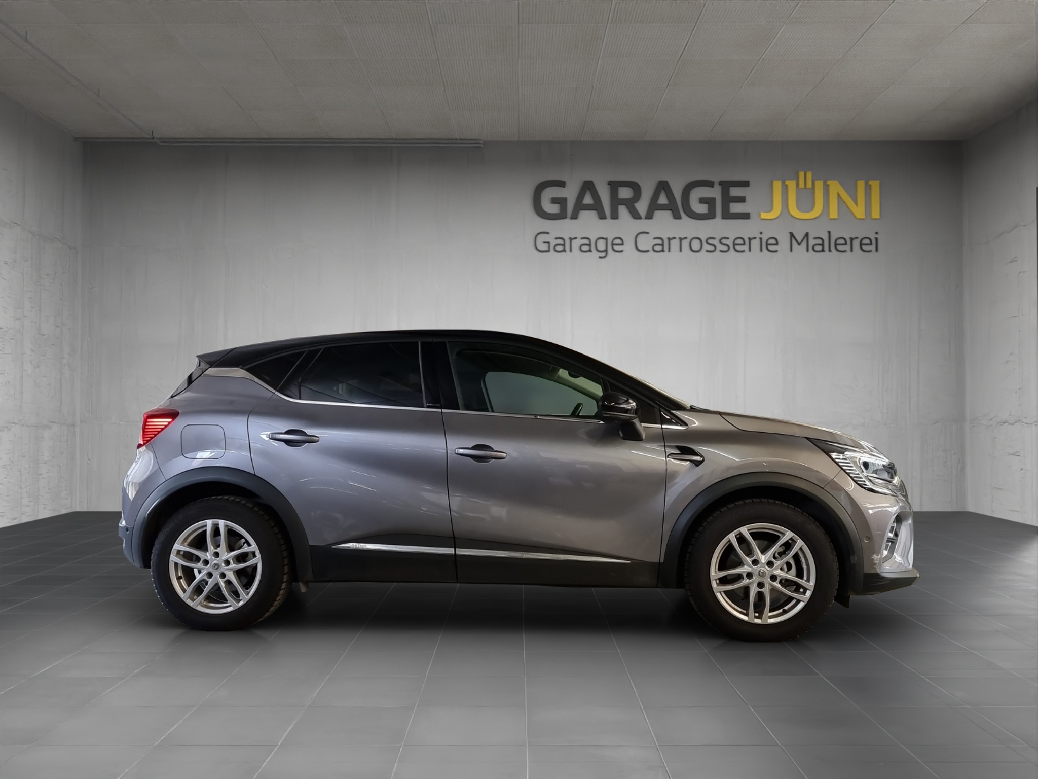 listing desktop thumbnail image 1