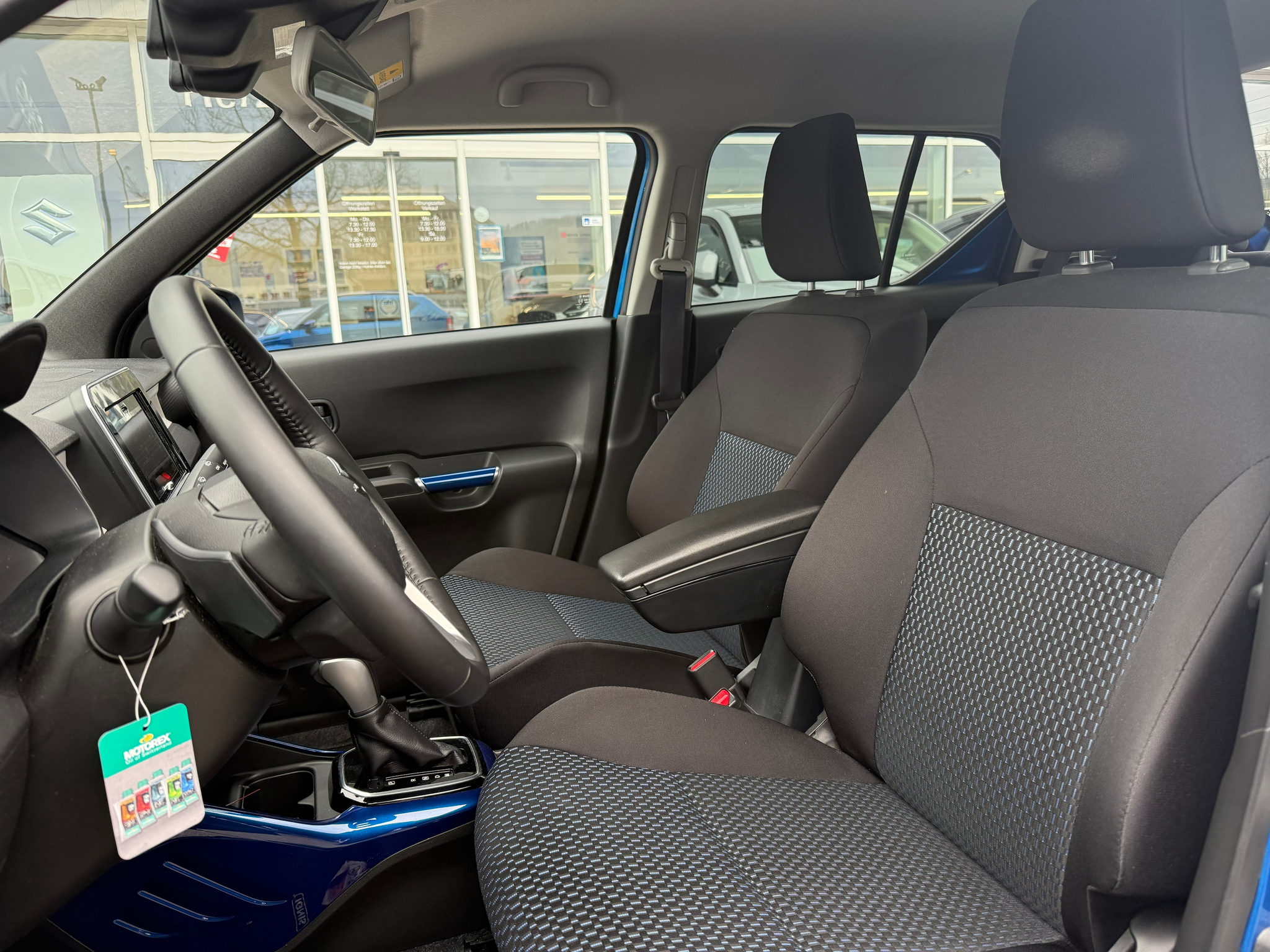 listing desktop thumbnail image 8