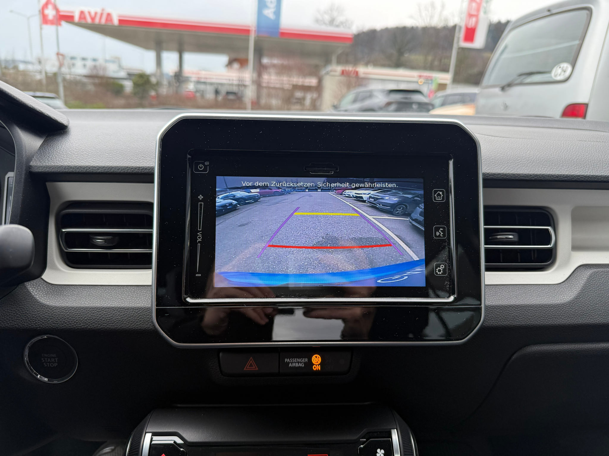 listing desktop thumbnail image 15