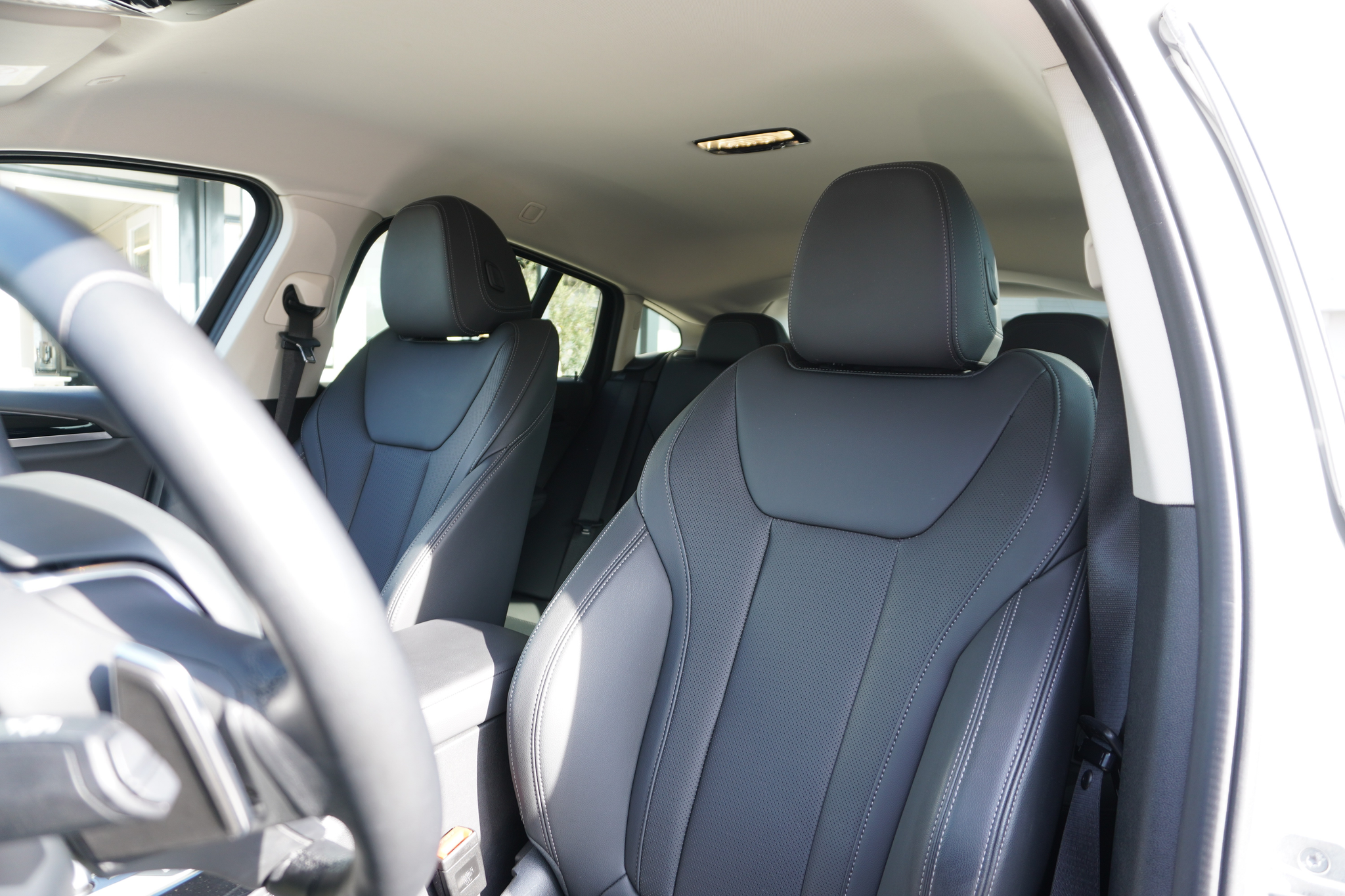 listing desktop thumbnail image 11