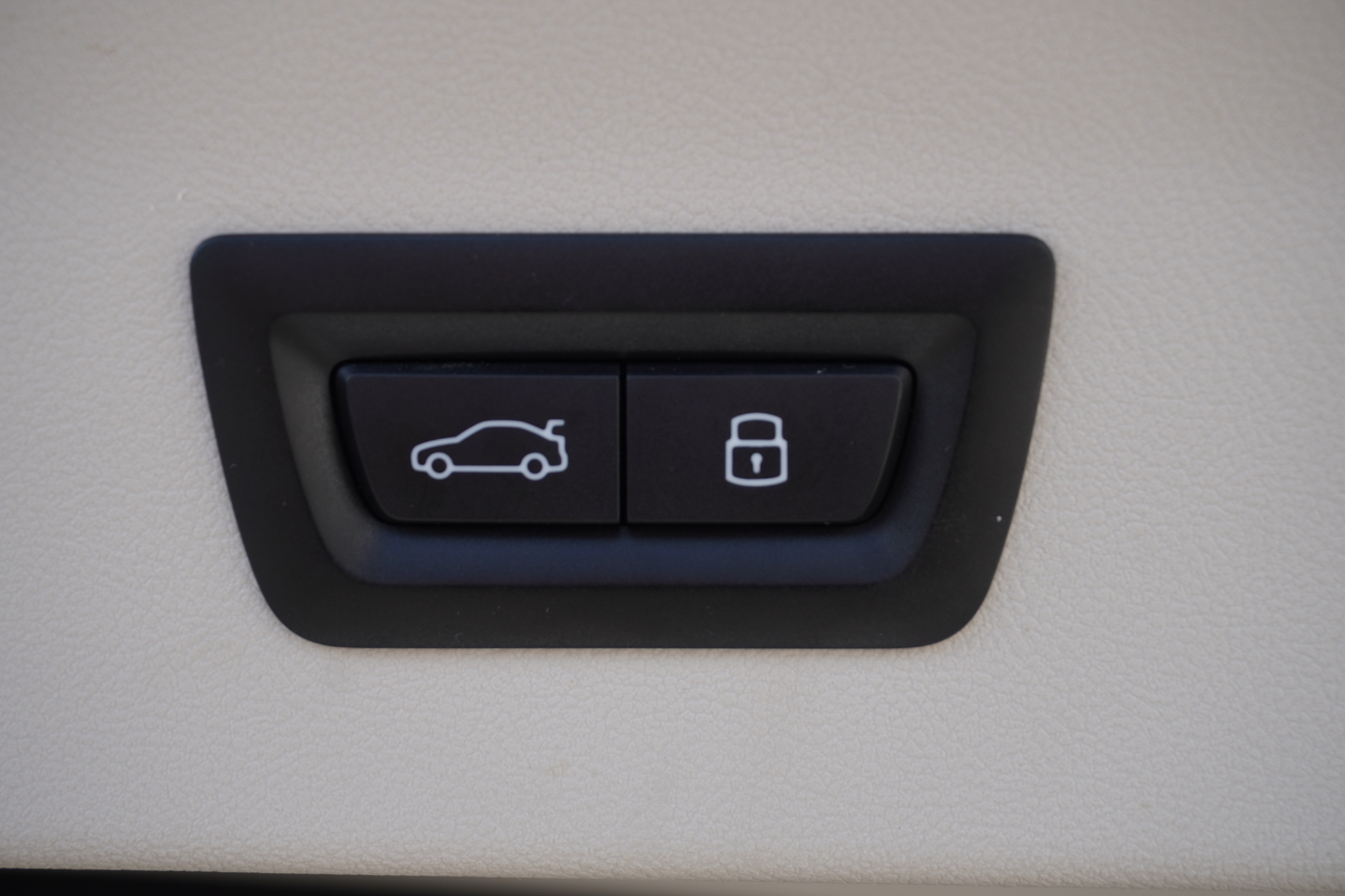 listing desktop thumbnail image 10