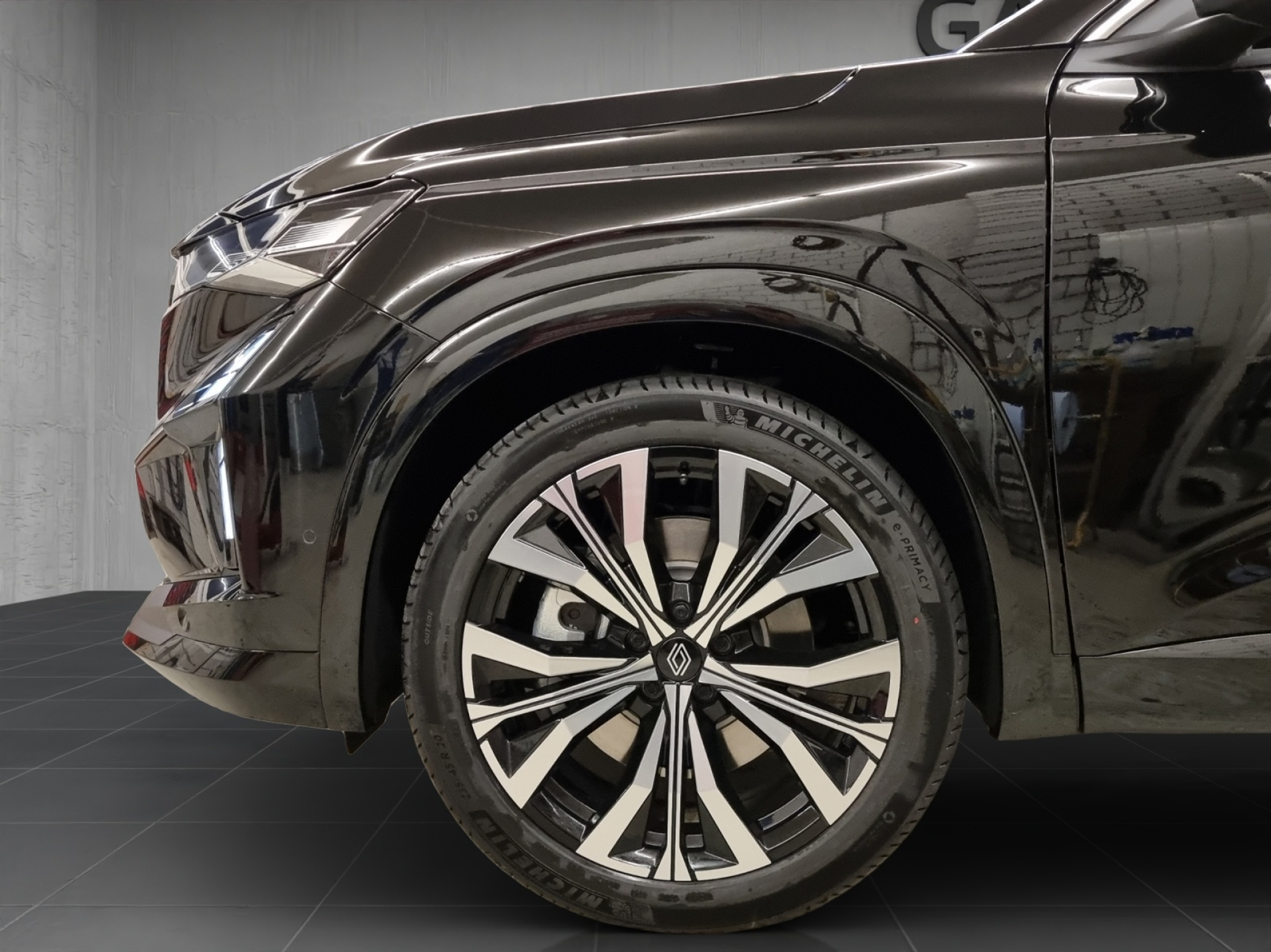 listing desktop thumbnail image 5