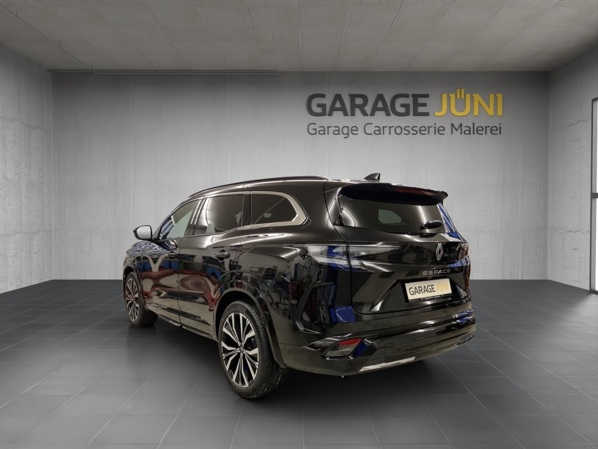 listing desktop thumbnail image 3