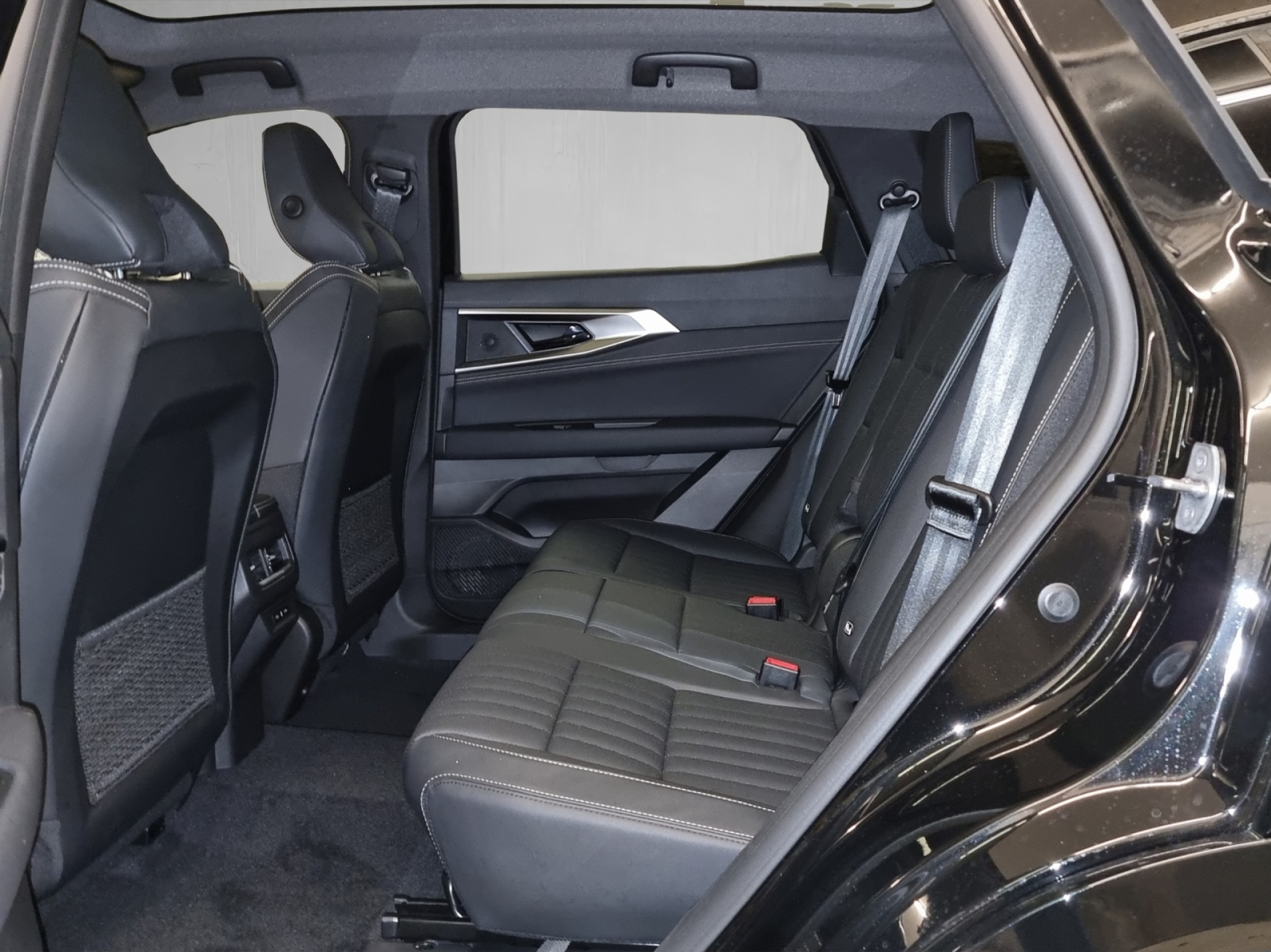 listing desktop thumbnail image 7