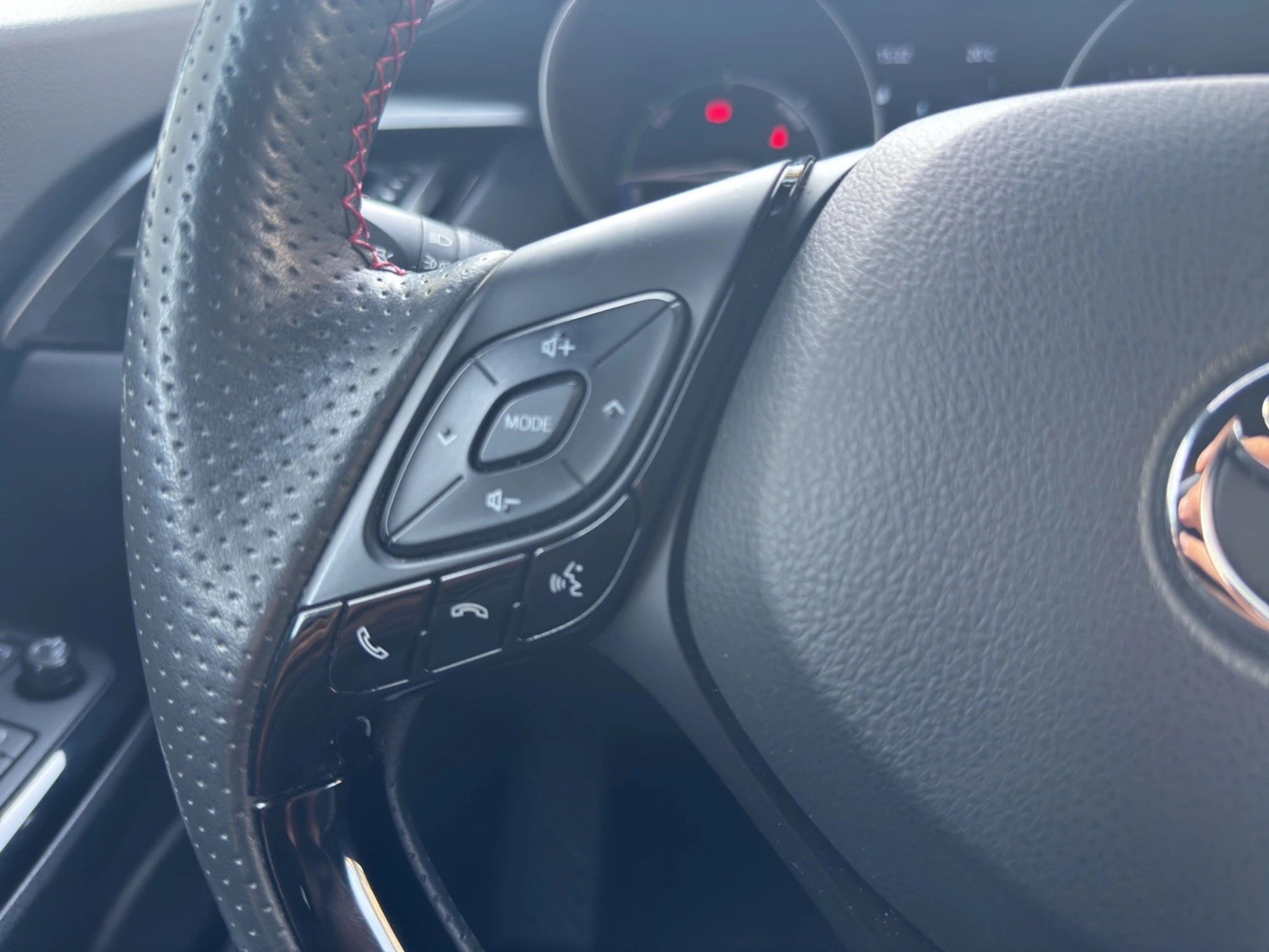 listing desktop thumbnail image 14