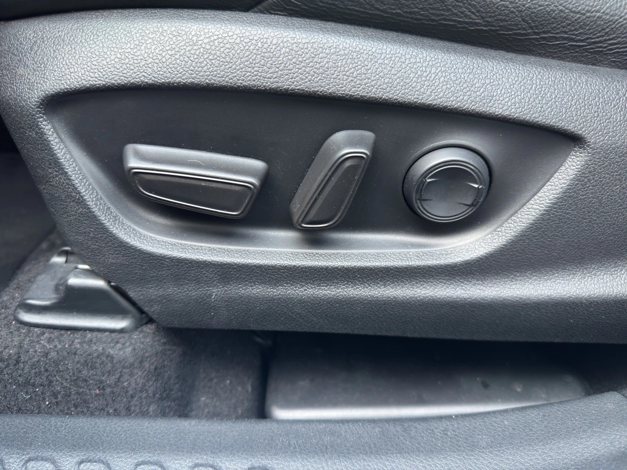 listing desktop thumbnail image 22