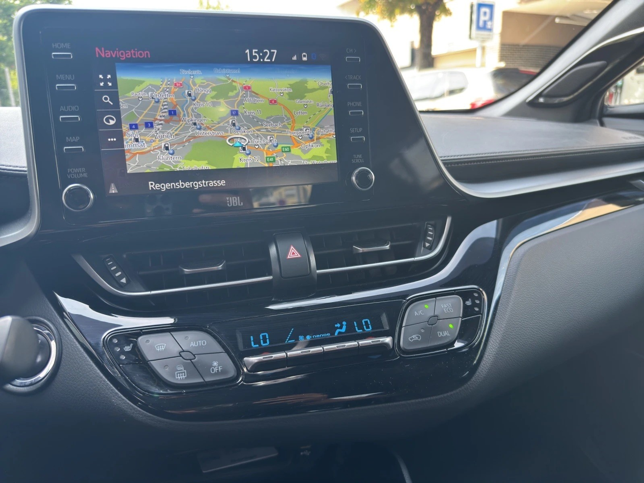 listing desktop thumbnail image 19