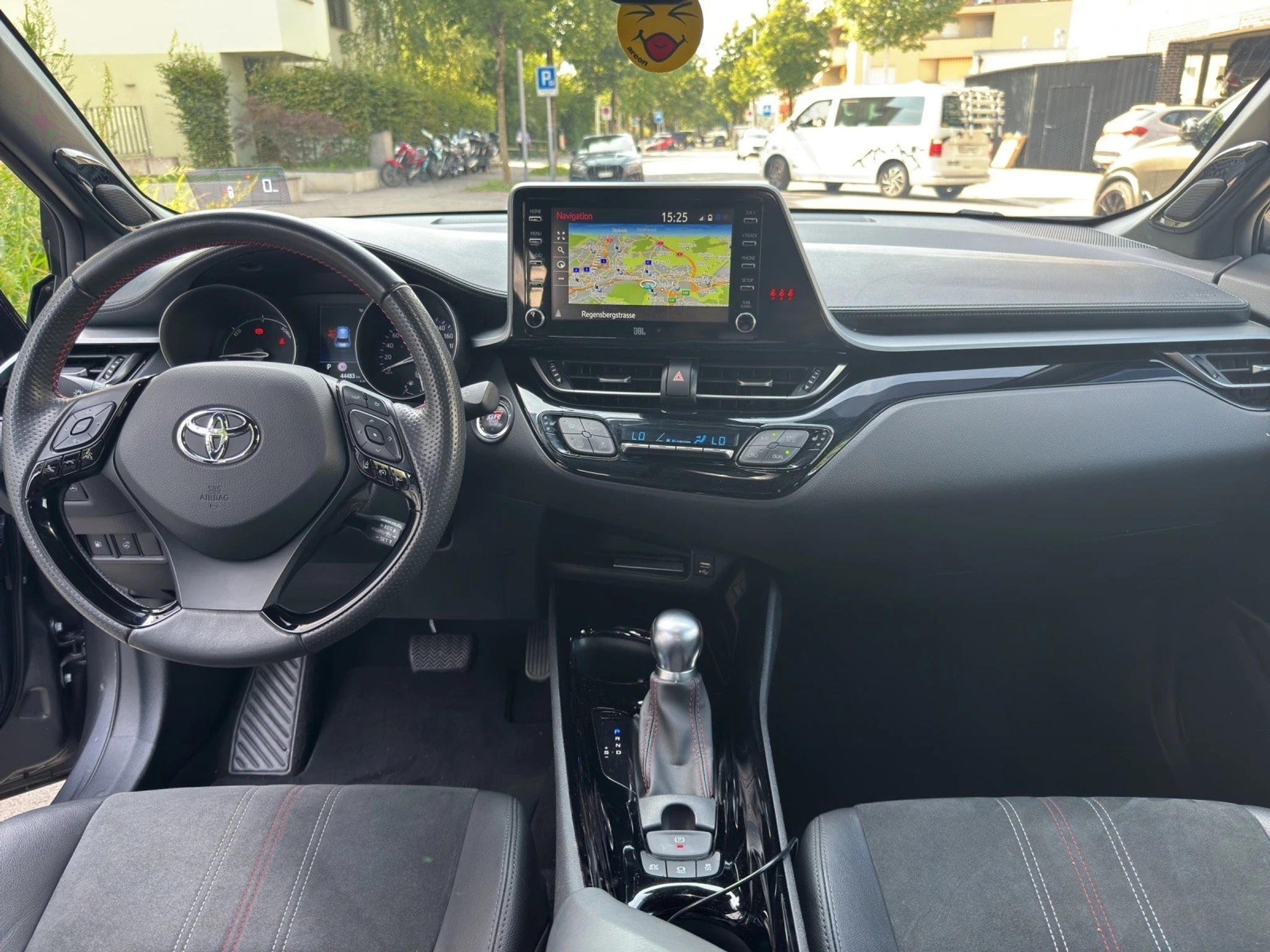 listing desktop thumbnail image 13