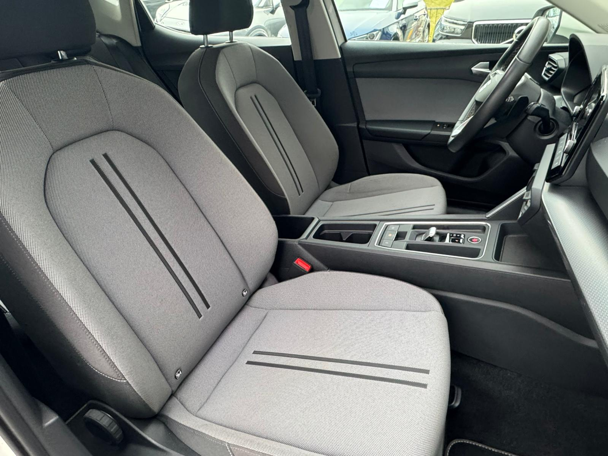 listing desktop thumbnail image 15