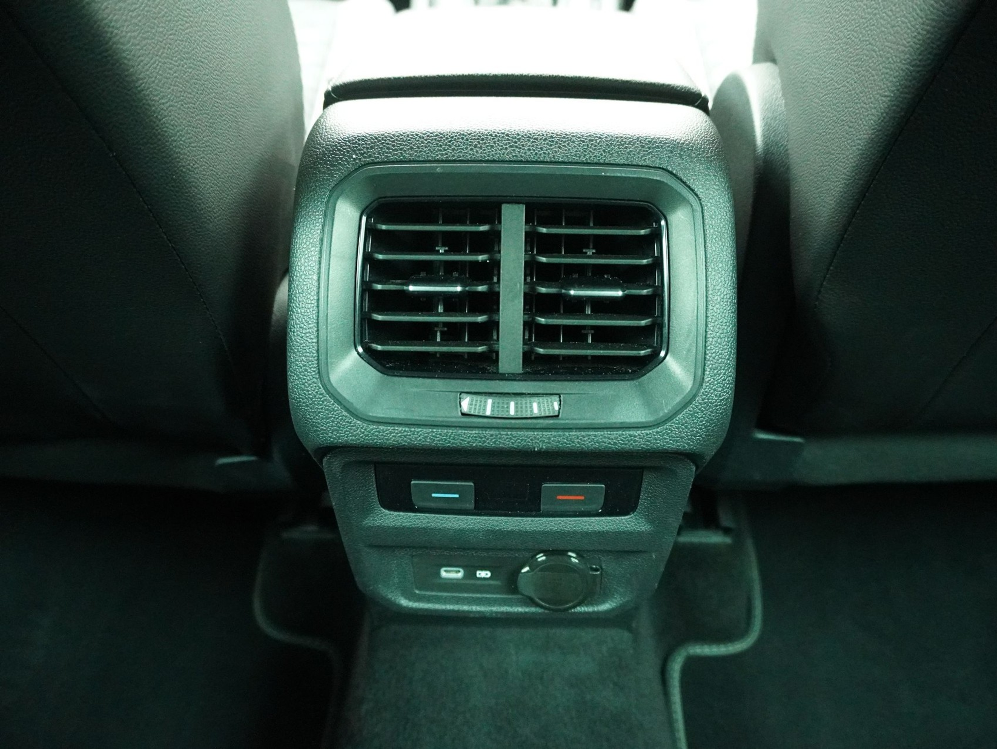 listing desktop thumbnail image 9