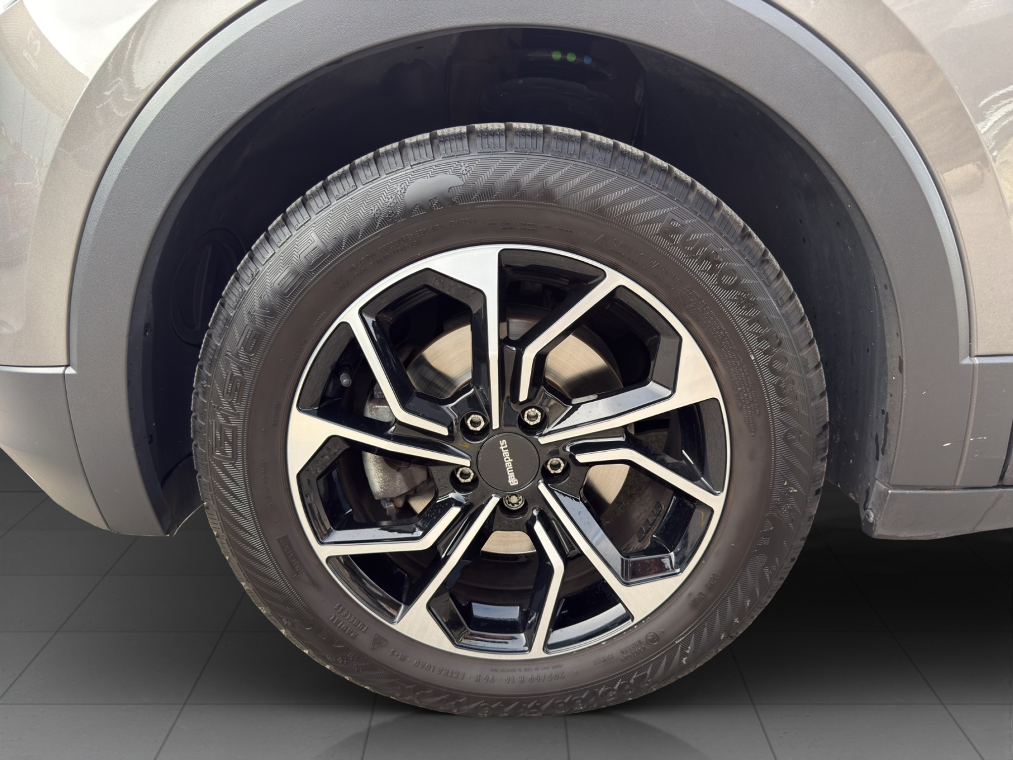 listing desktop thumbnail image 5