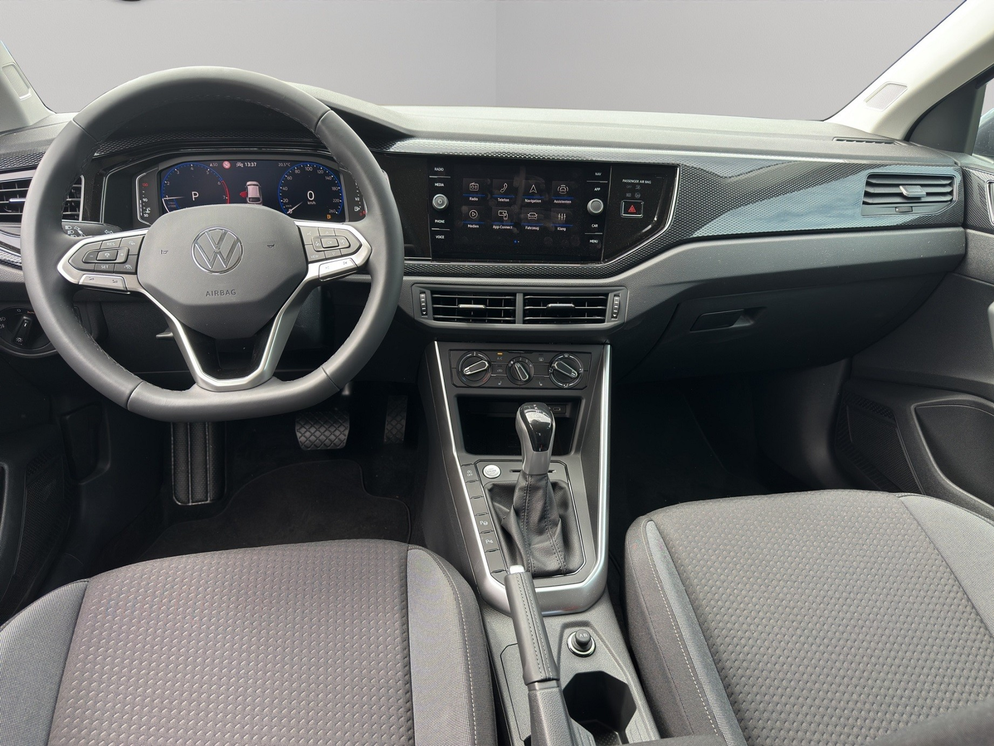 listing desktop thumbnail image 11