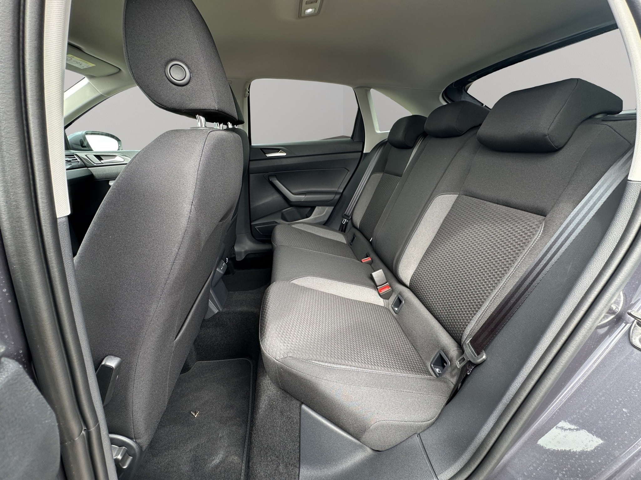 listing desktop thumbnail image 10