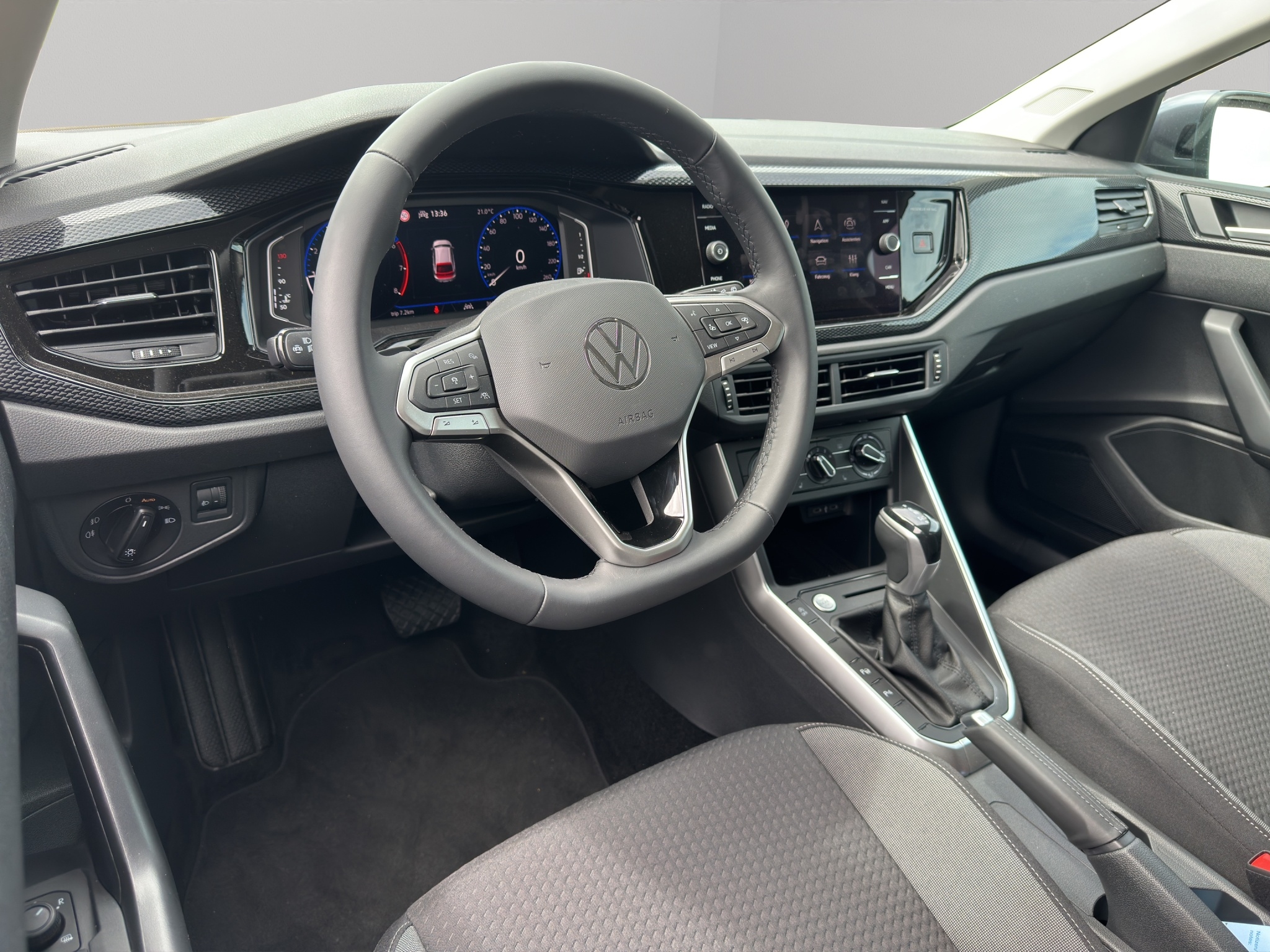 listing desktop thumbnail image 9