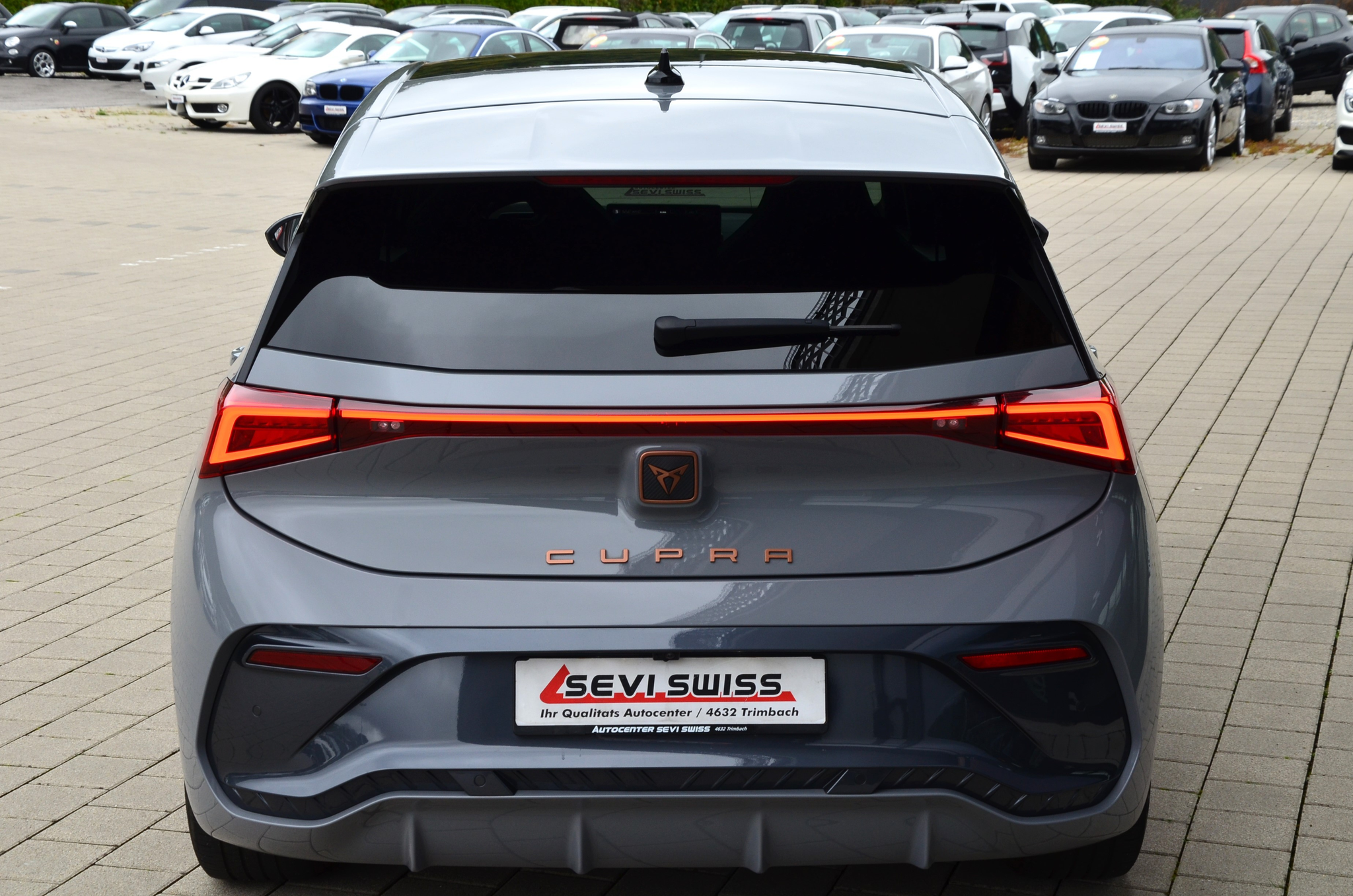 listing desktop thumbnail image 5