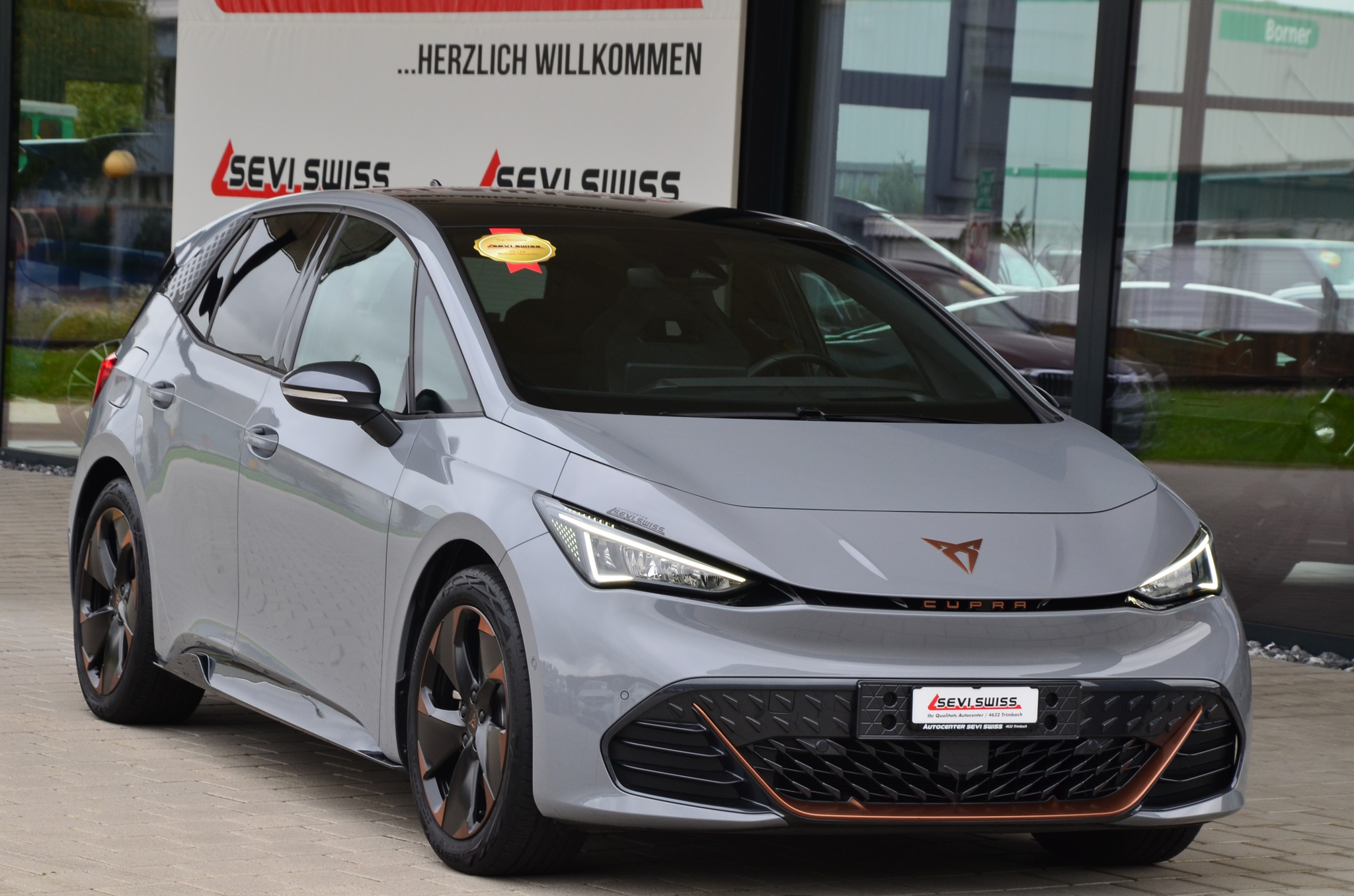 listing desktop thumbnail image 0