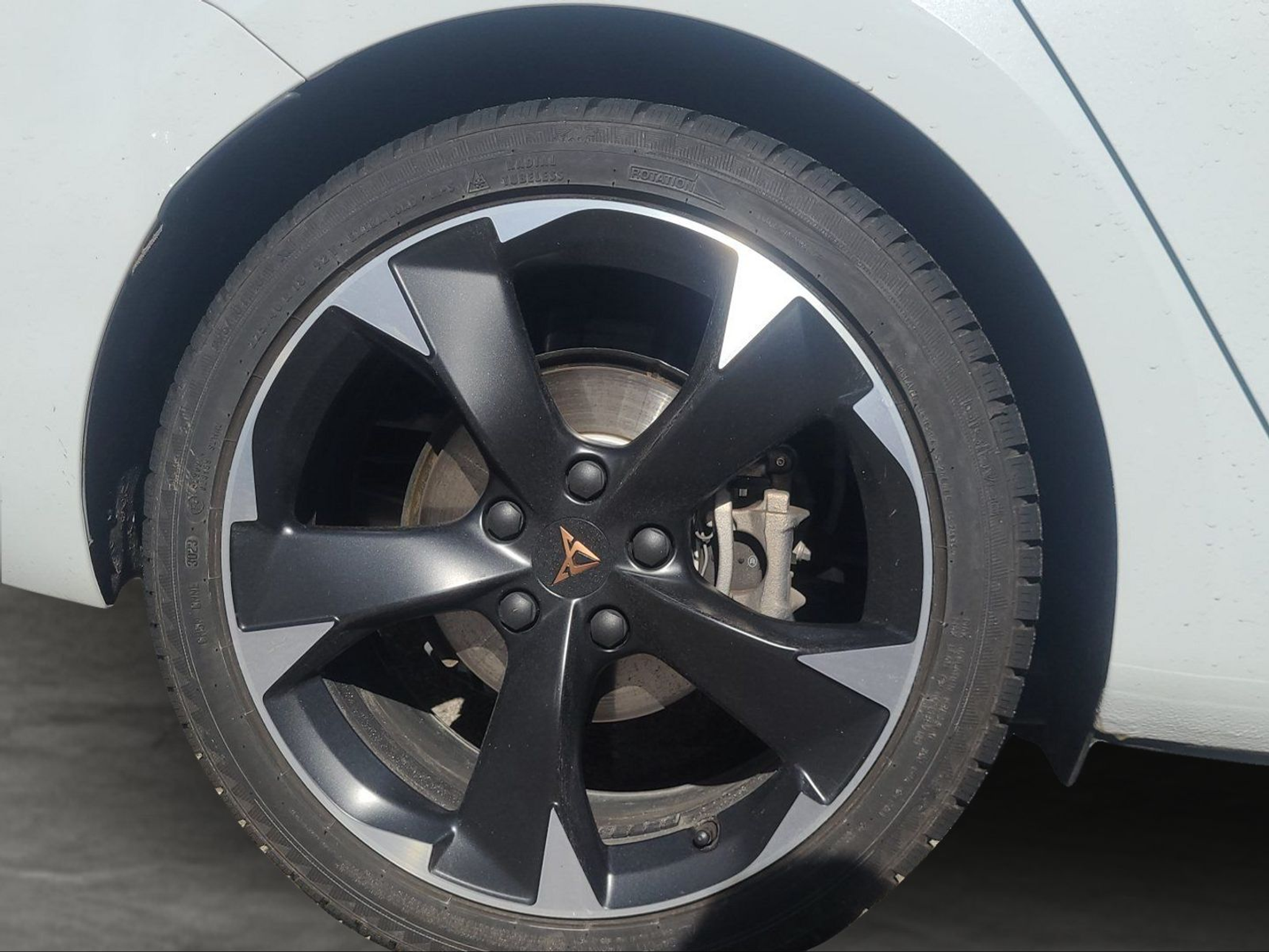 listing desktop thumbnail image 2