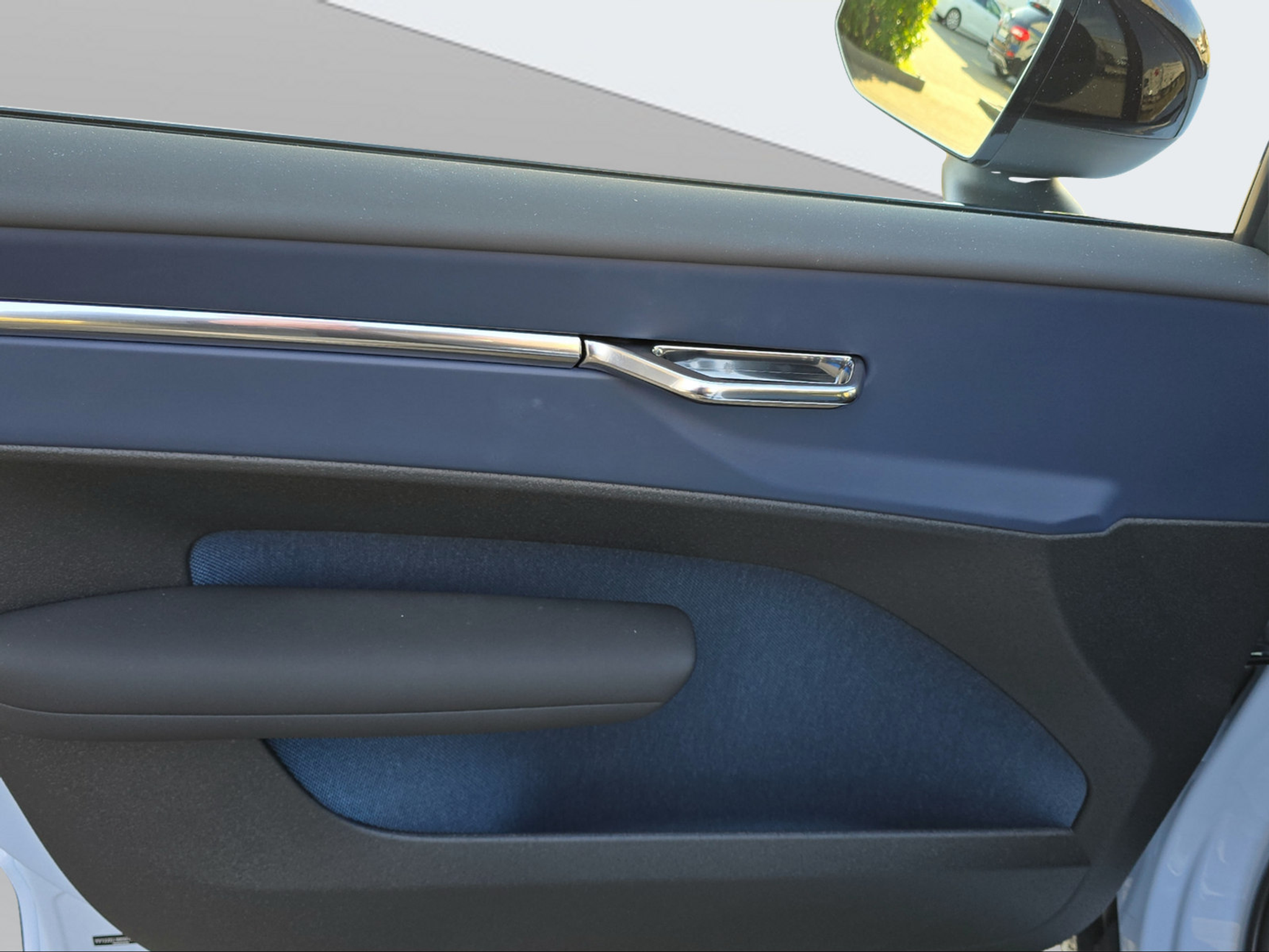 listing desktop thumbnail image 11