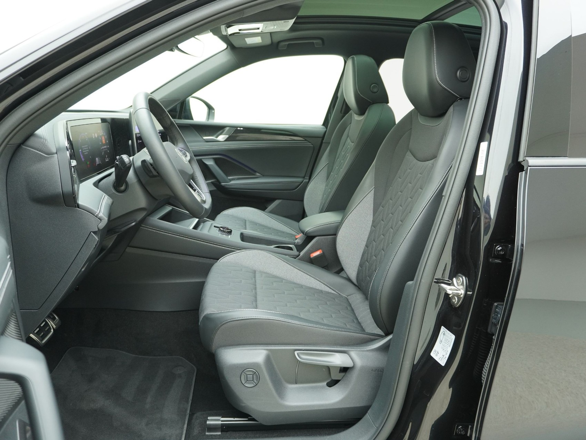 listing desktop thumbnail image 9