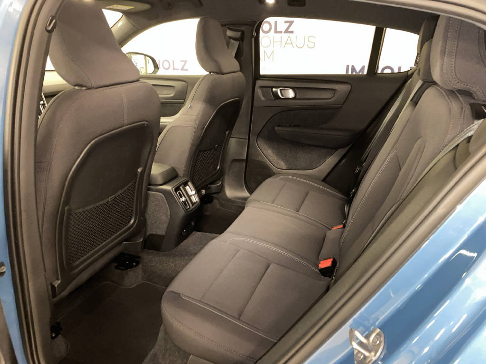 listing desktop thumbnail image 16