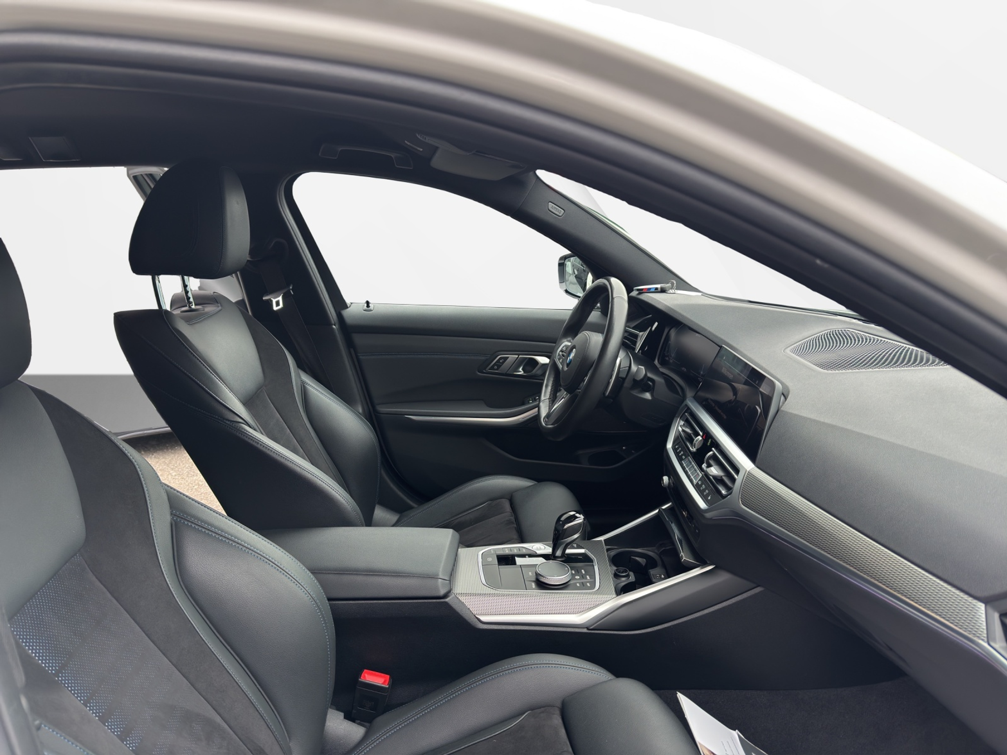 listing desktop thumbnail image 17