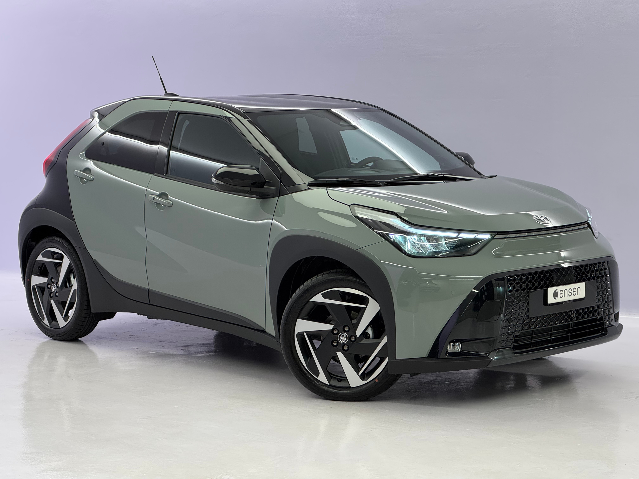 listing desktop thumbnail image 0