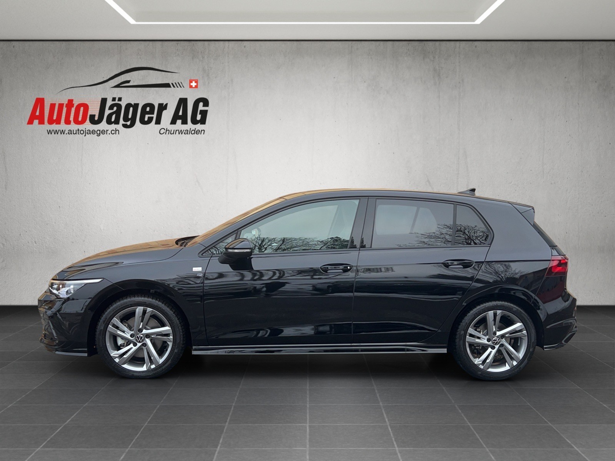 listing desktop thumbnail image 2