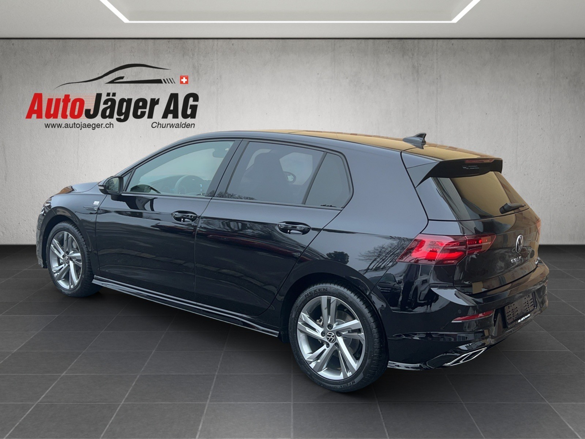 listing desktop thumbnail image 6