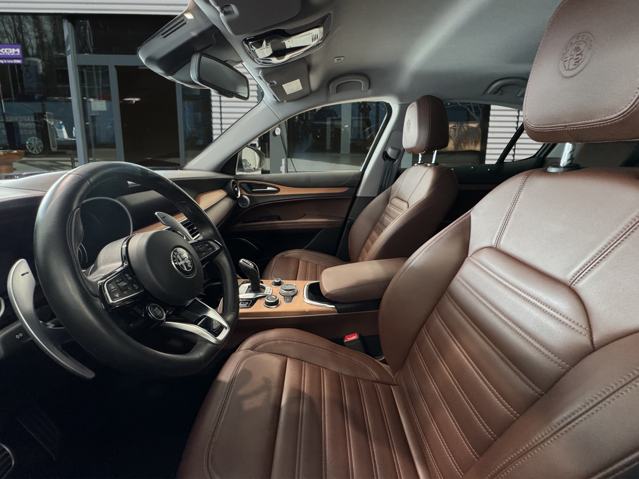 listing desktop thumbnail image 6