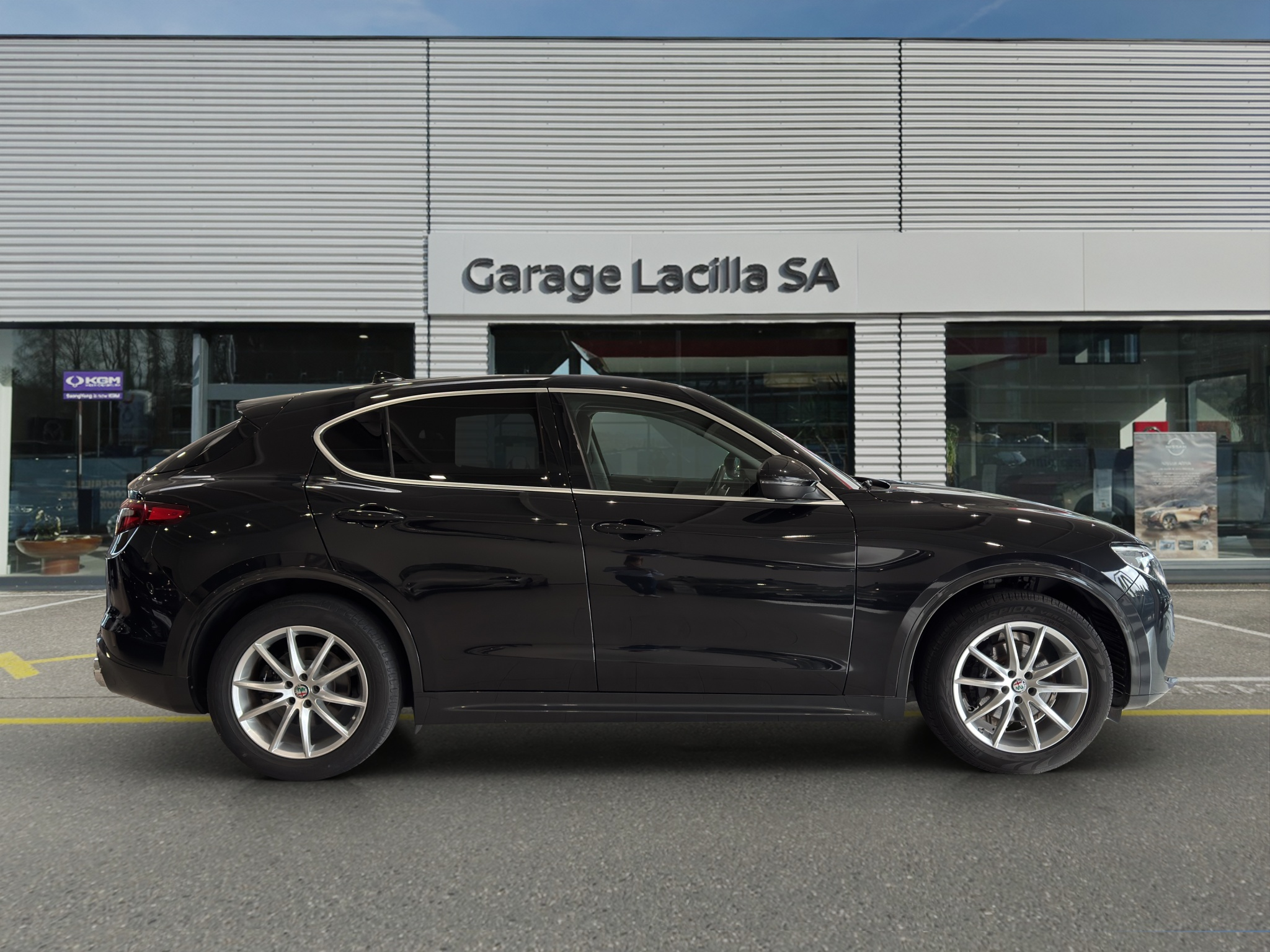 listing desktop thumbnail image 5