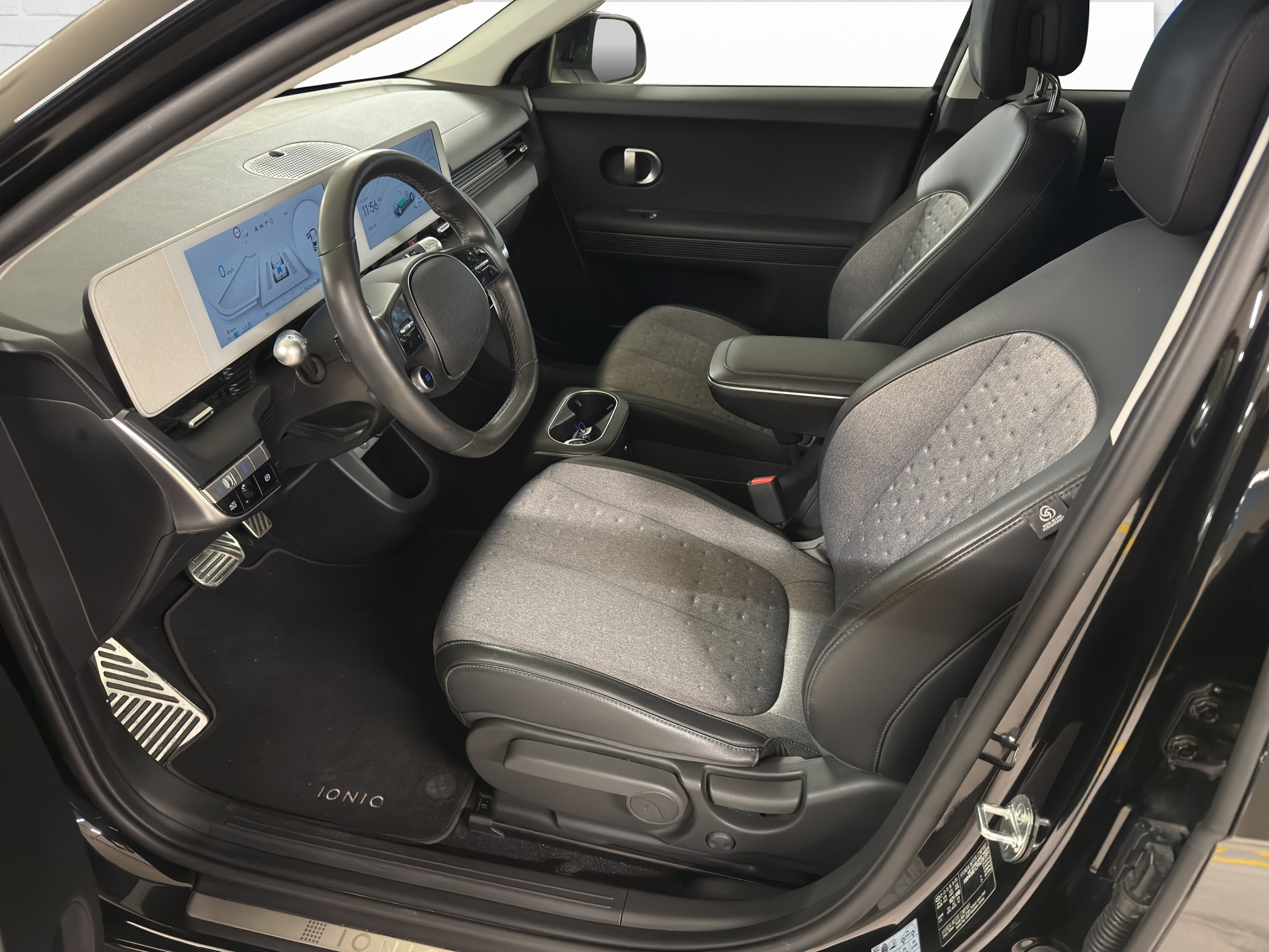 listing desktop thumbnail image 5