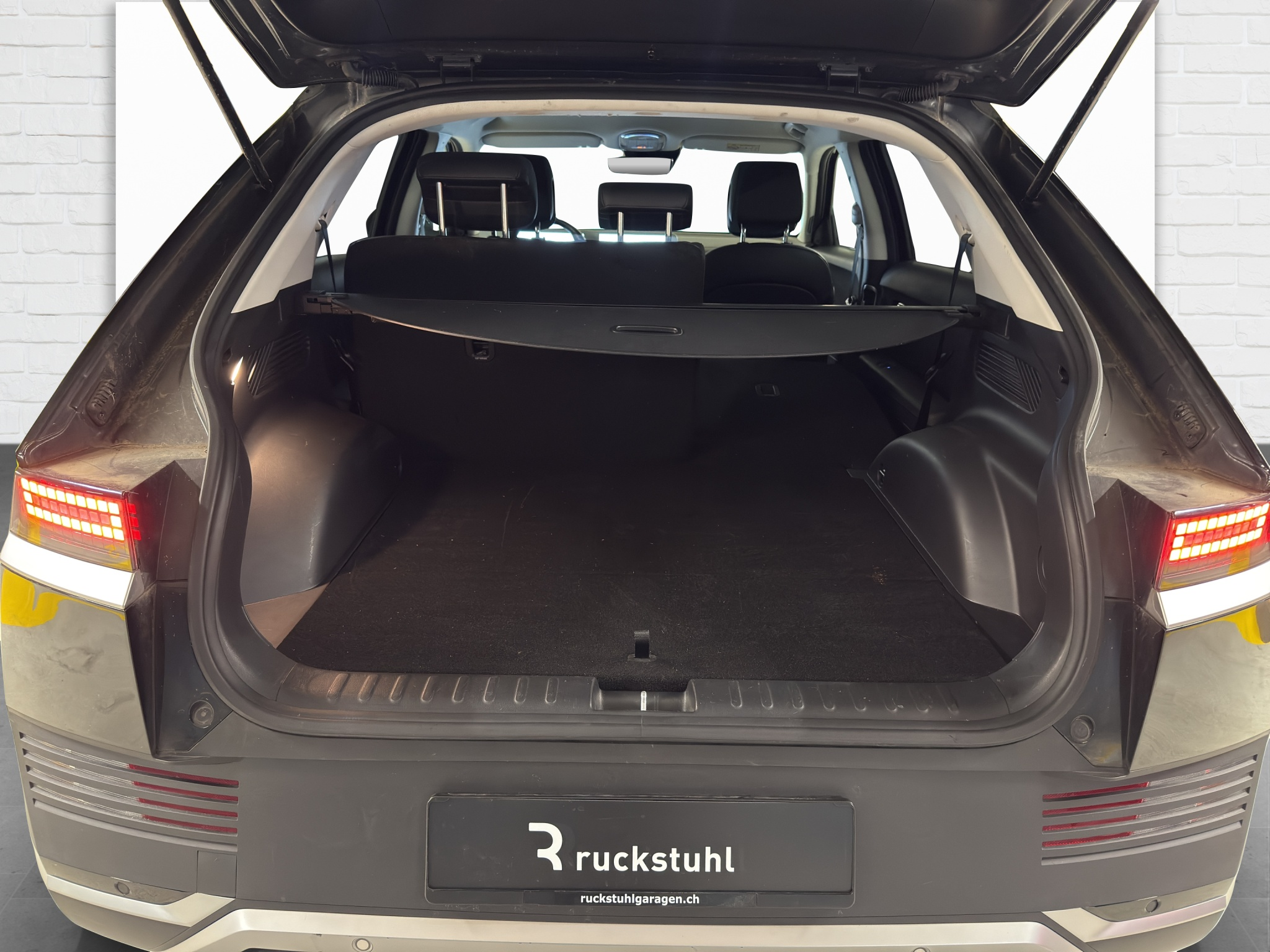 listing desktop thumbnail image 12