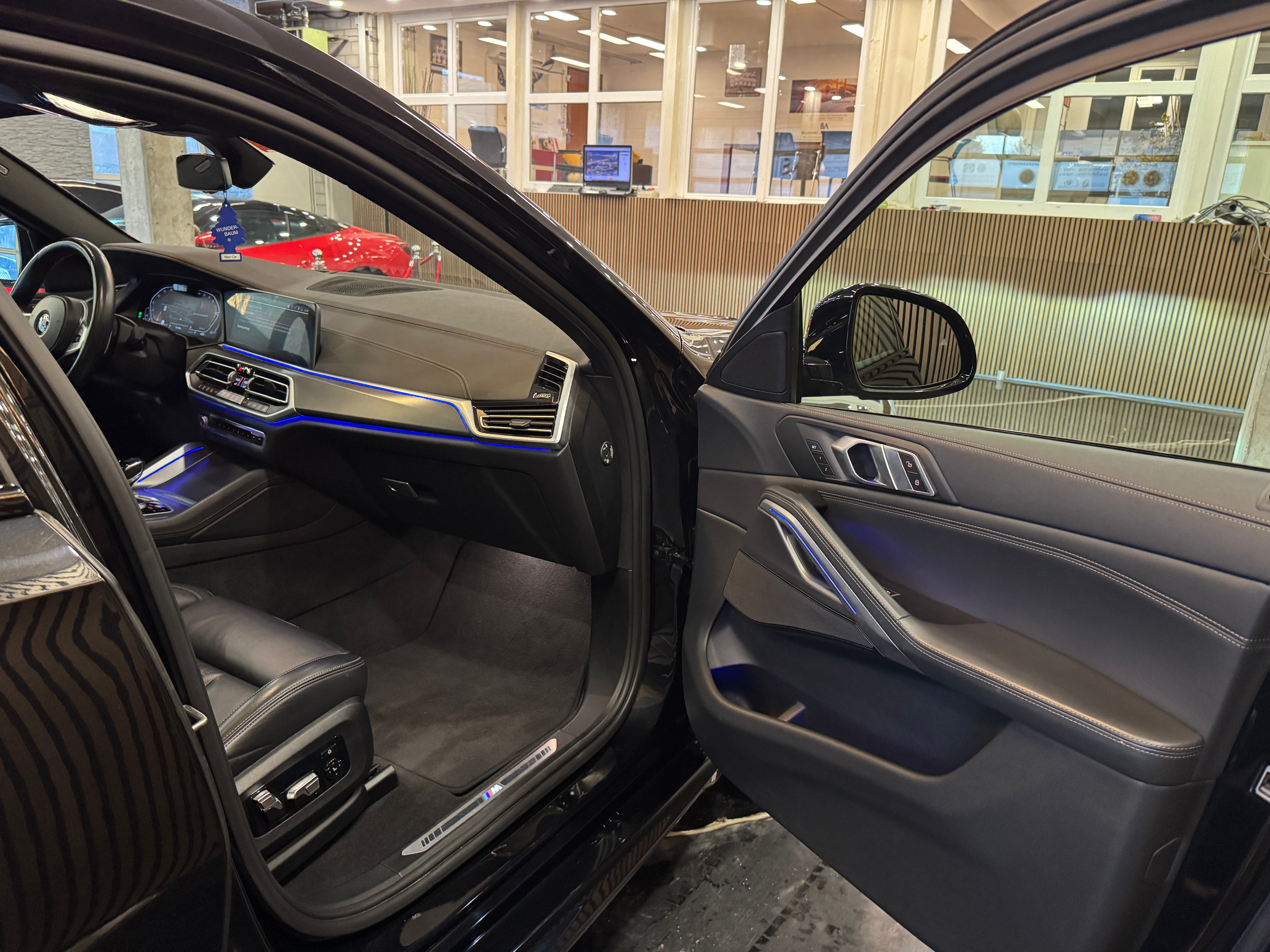 listing desktop thumbnail image 23