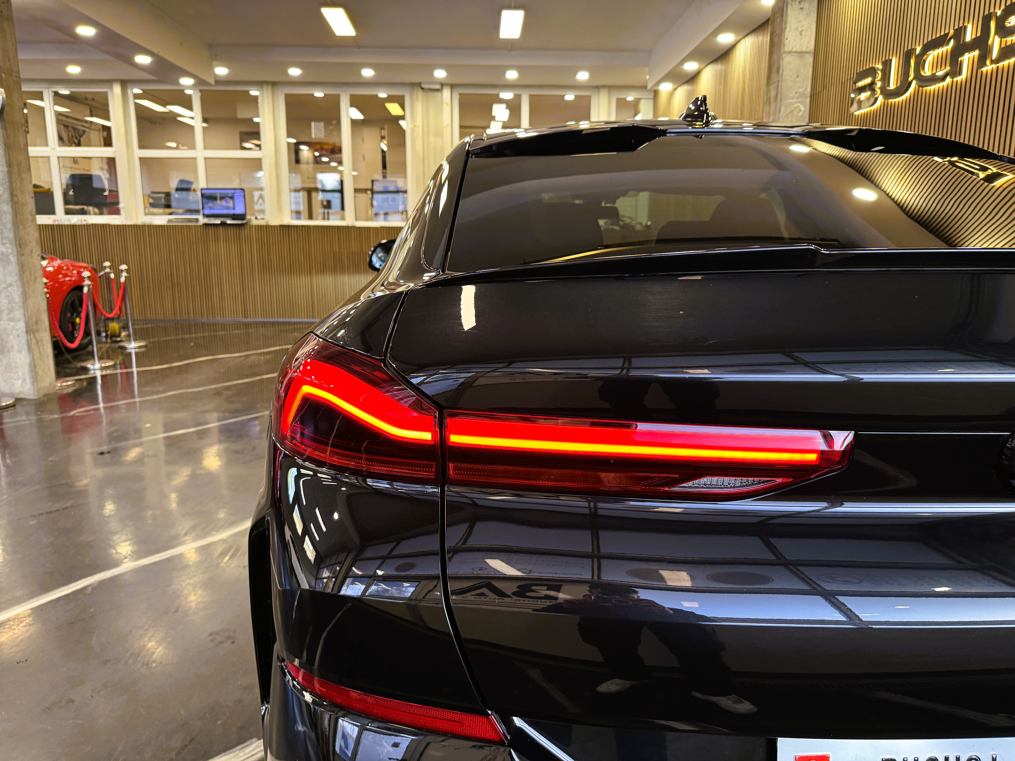 listing desktop thumbnail image 8