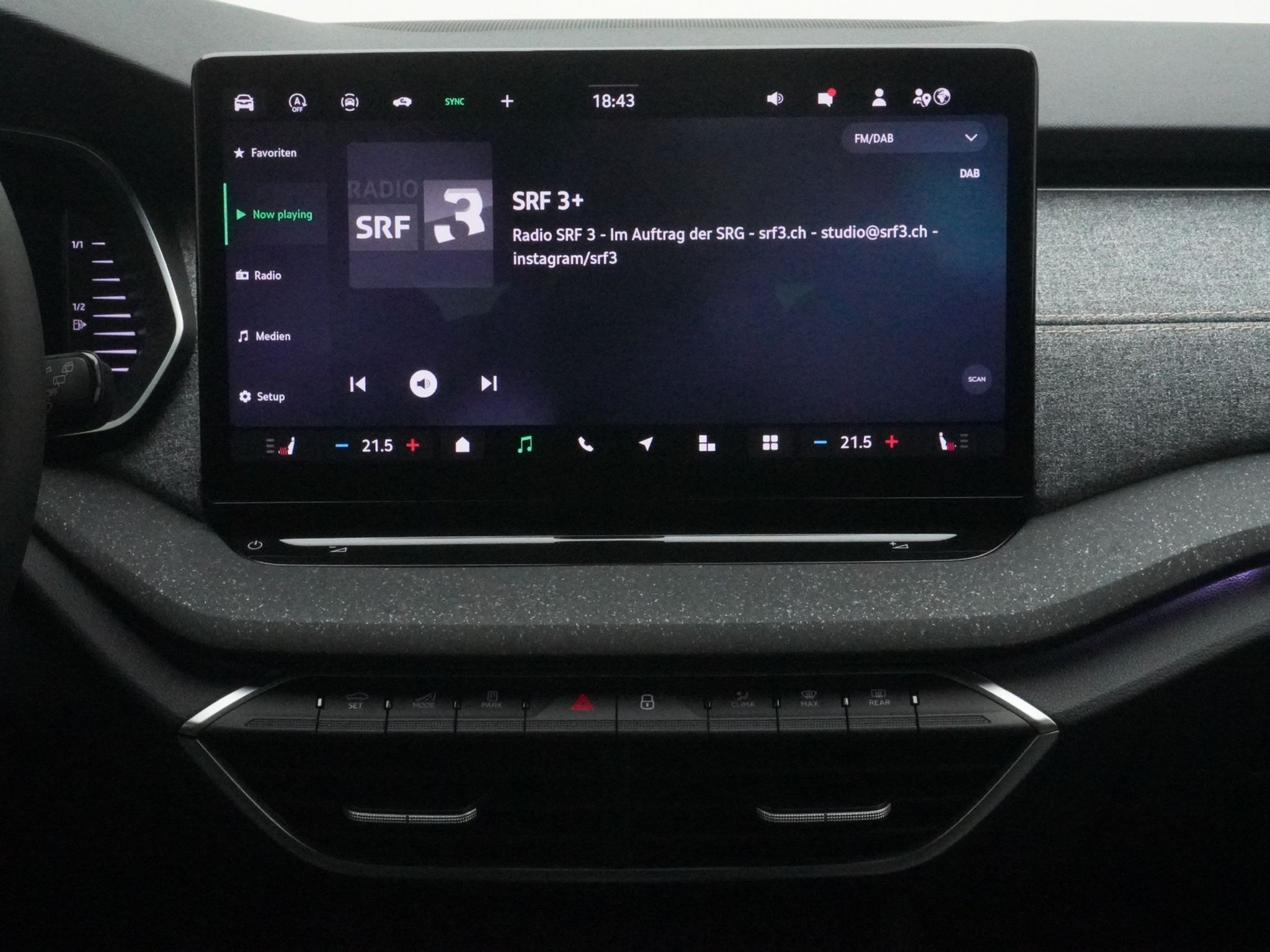 listing desktop thumbnail image 19