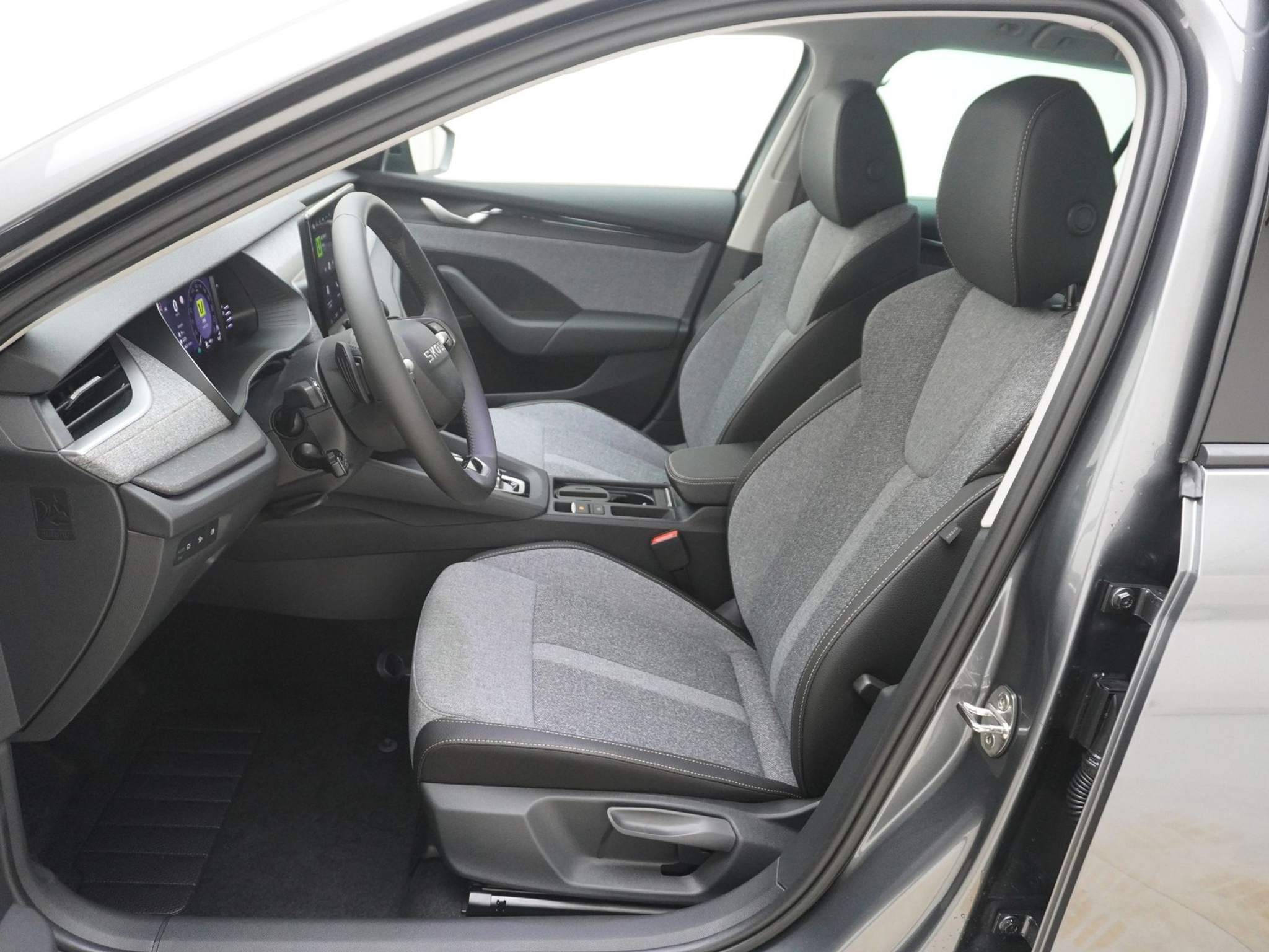 listing desktop thumbnail image 12