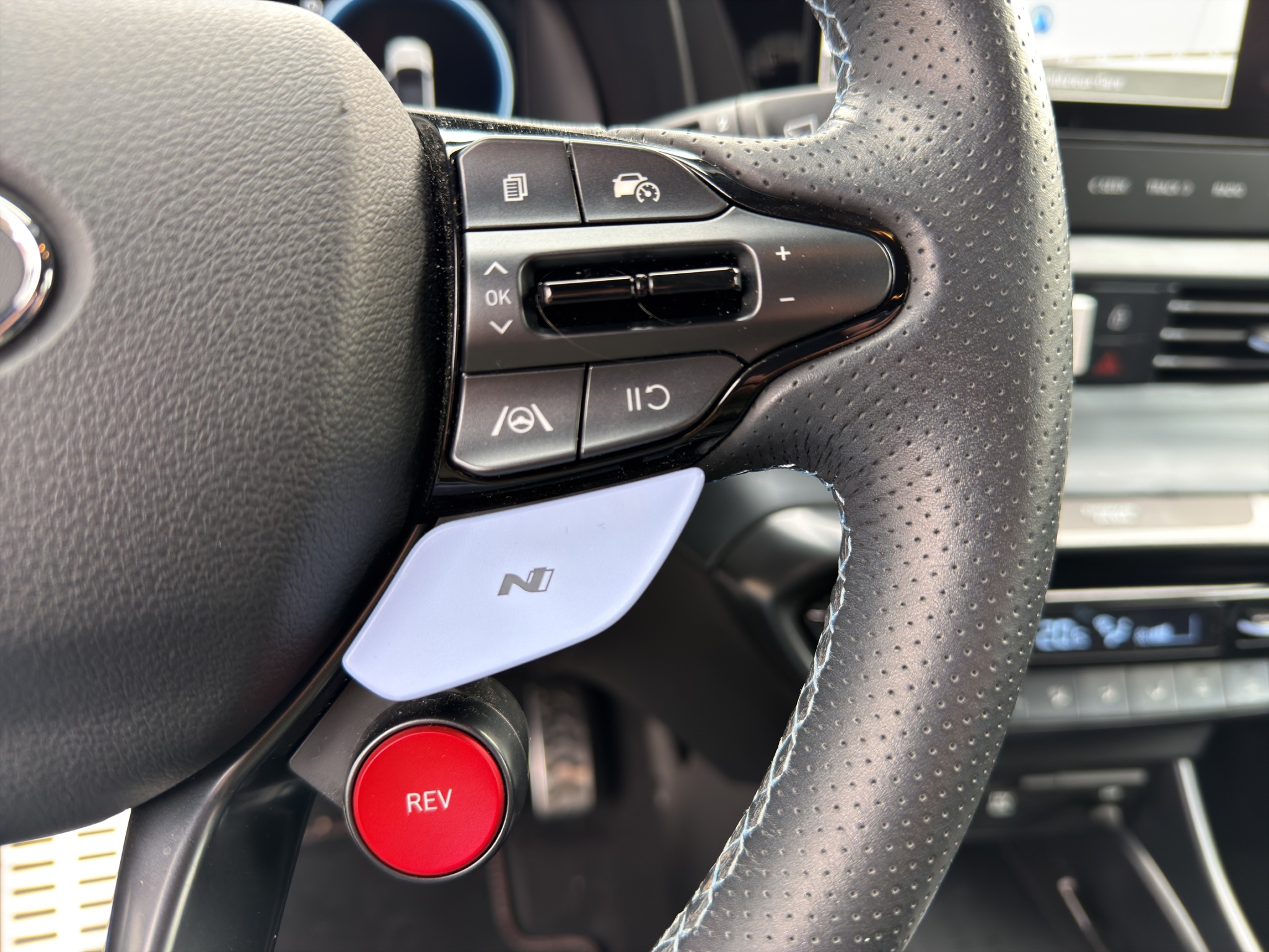 listing desktop thumbnail image 16