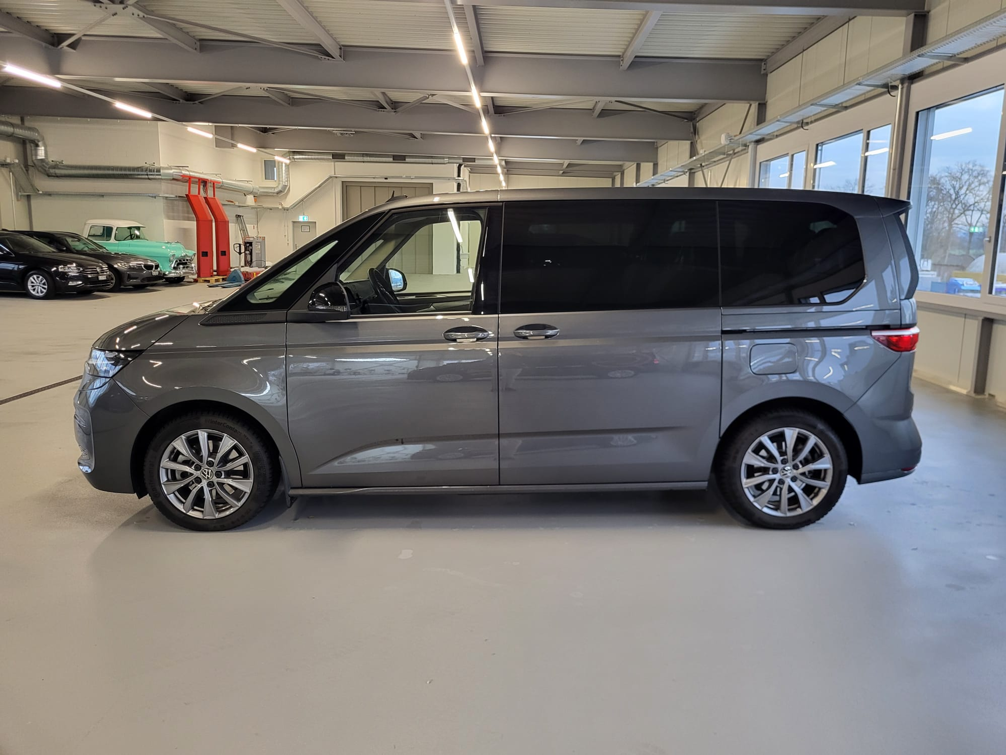 listing desktop thumbnail image 4