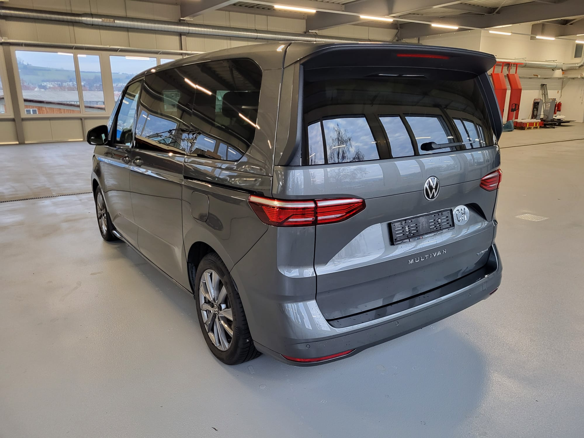 listing desktop thumbnail image 5