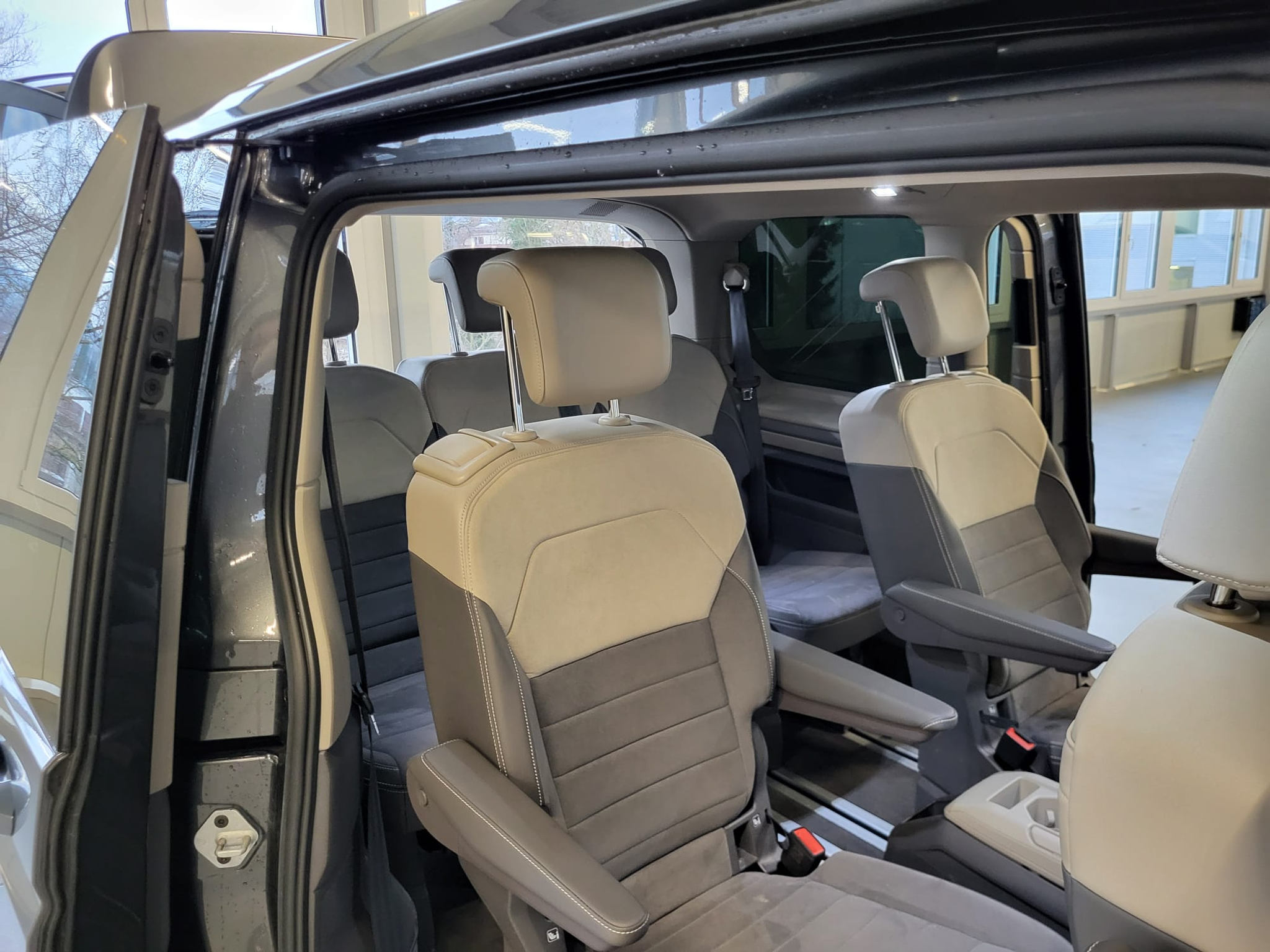 listing desktop thumbnail image 14