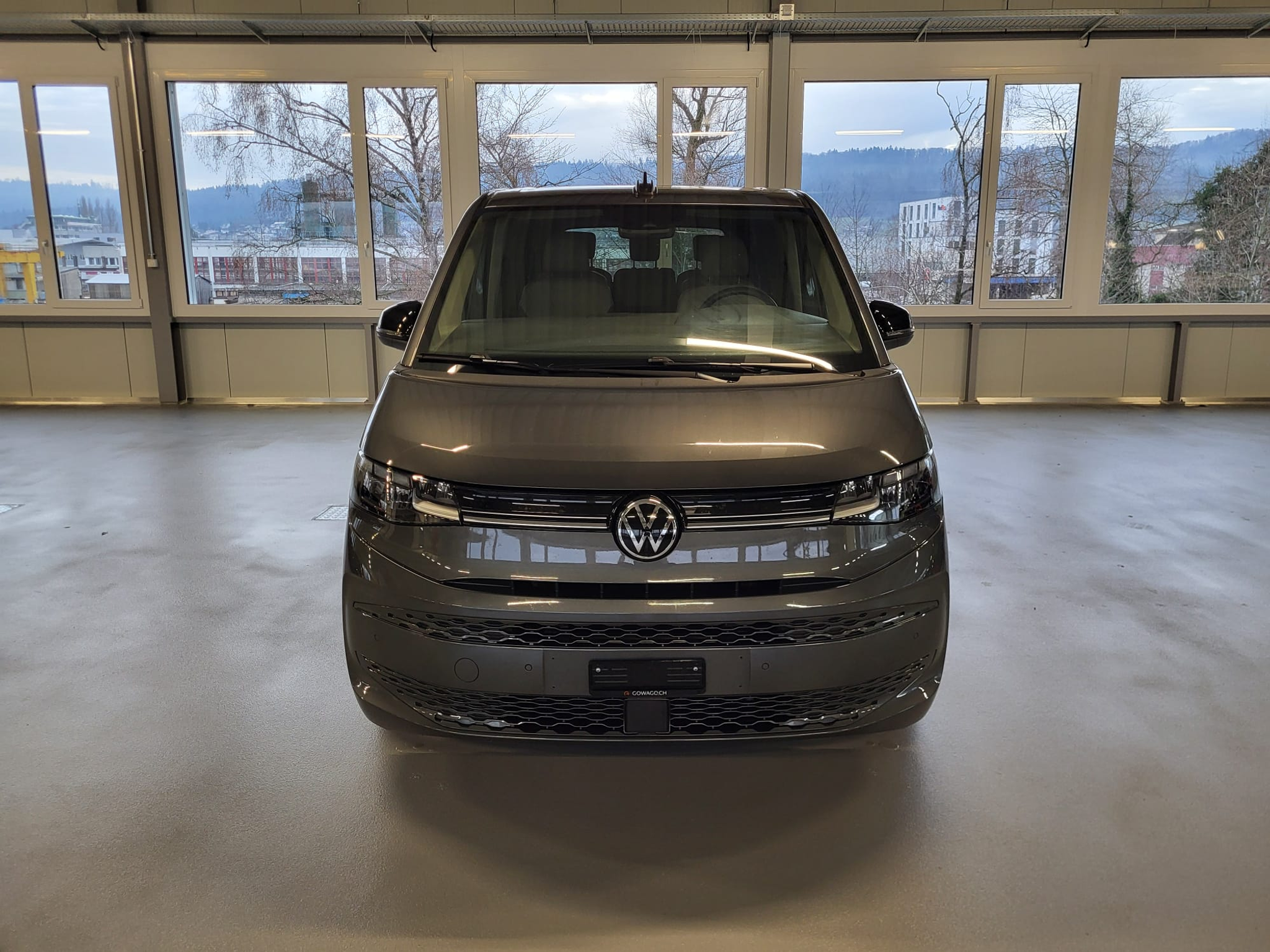 listing desktop thumbnail image 1