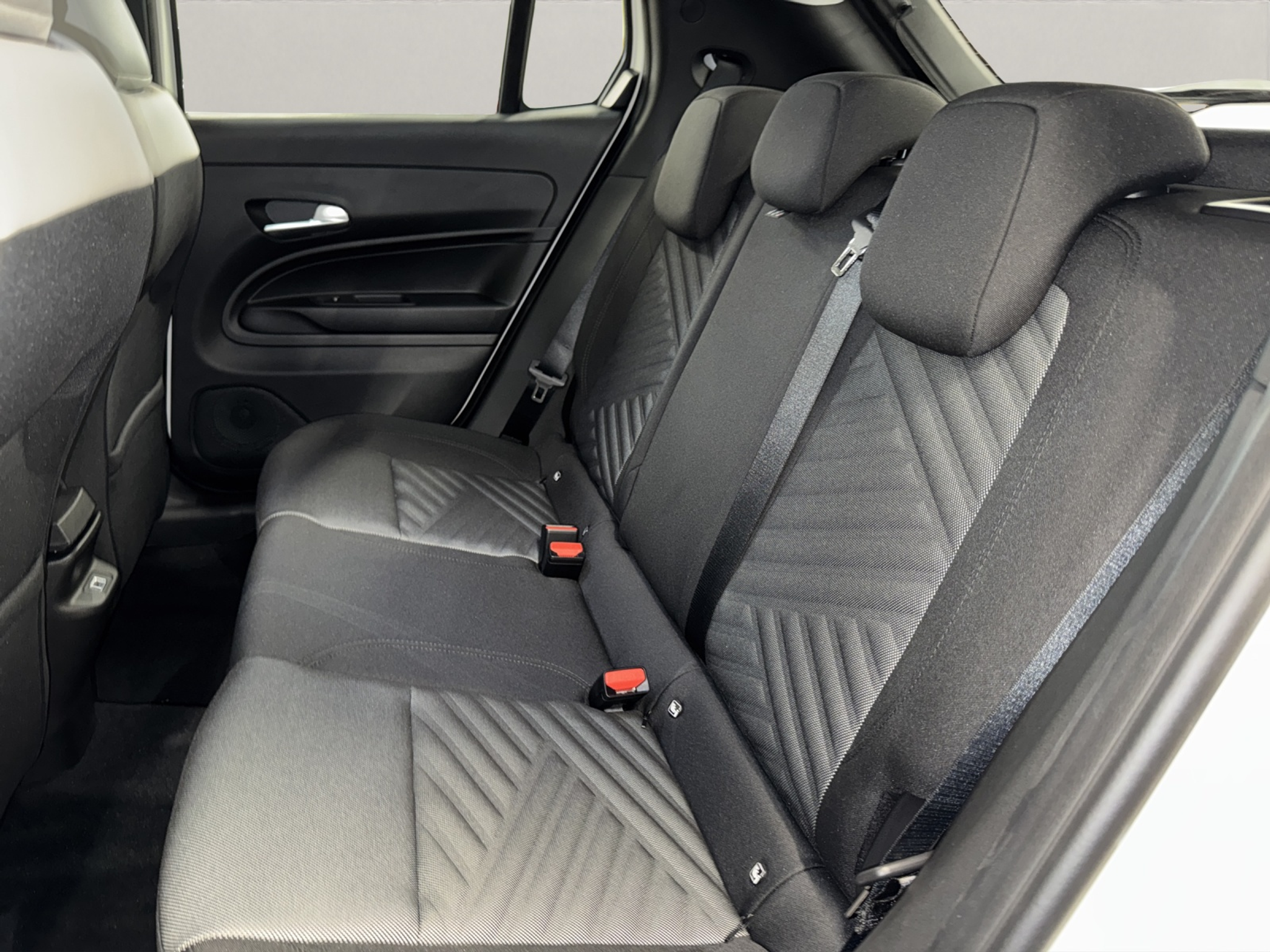 listing desktop thumbnail image 12