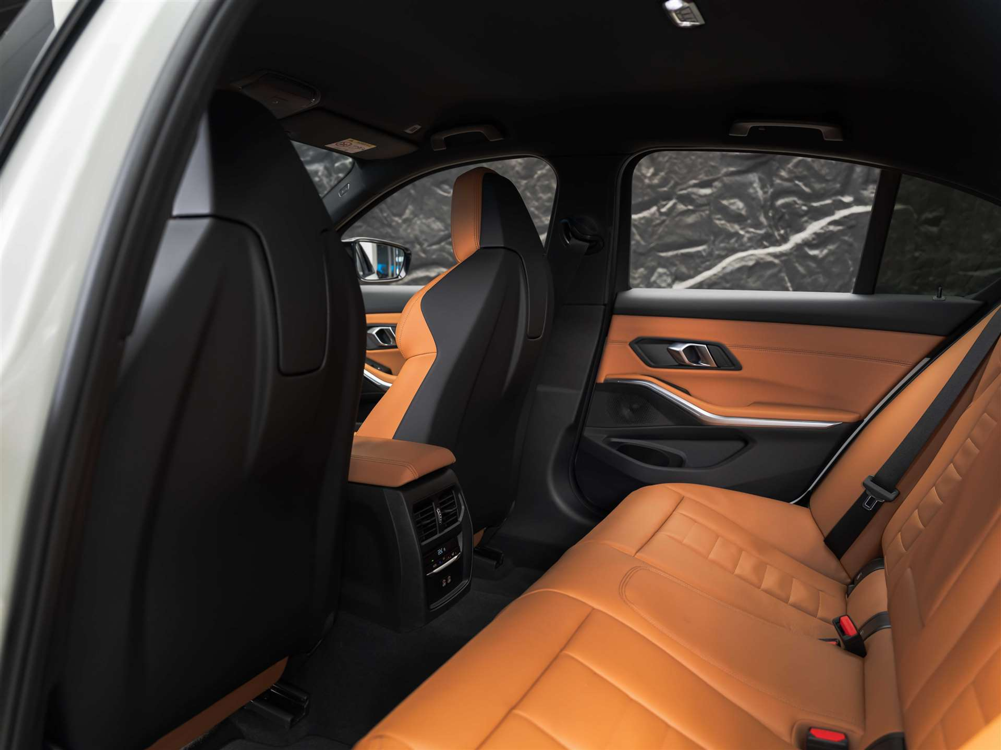 listing desktop thumbnail image 12