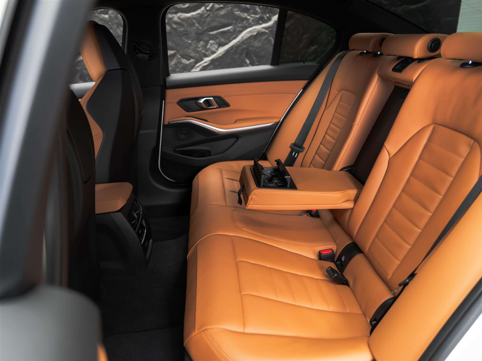 listing desktop thumbnail image 14