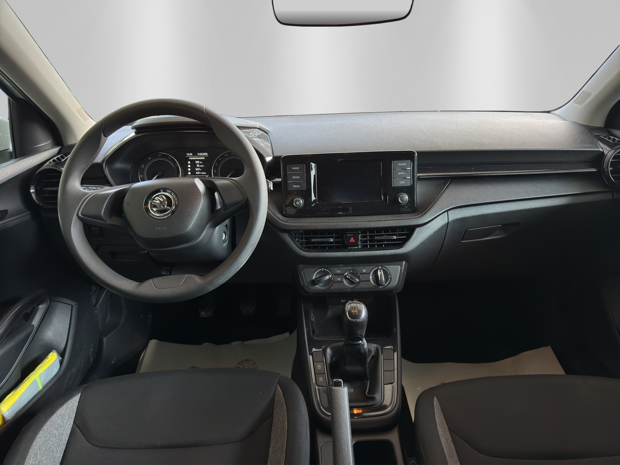 listing desktop thumbnail image 8