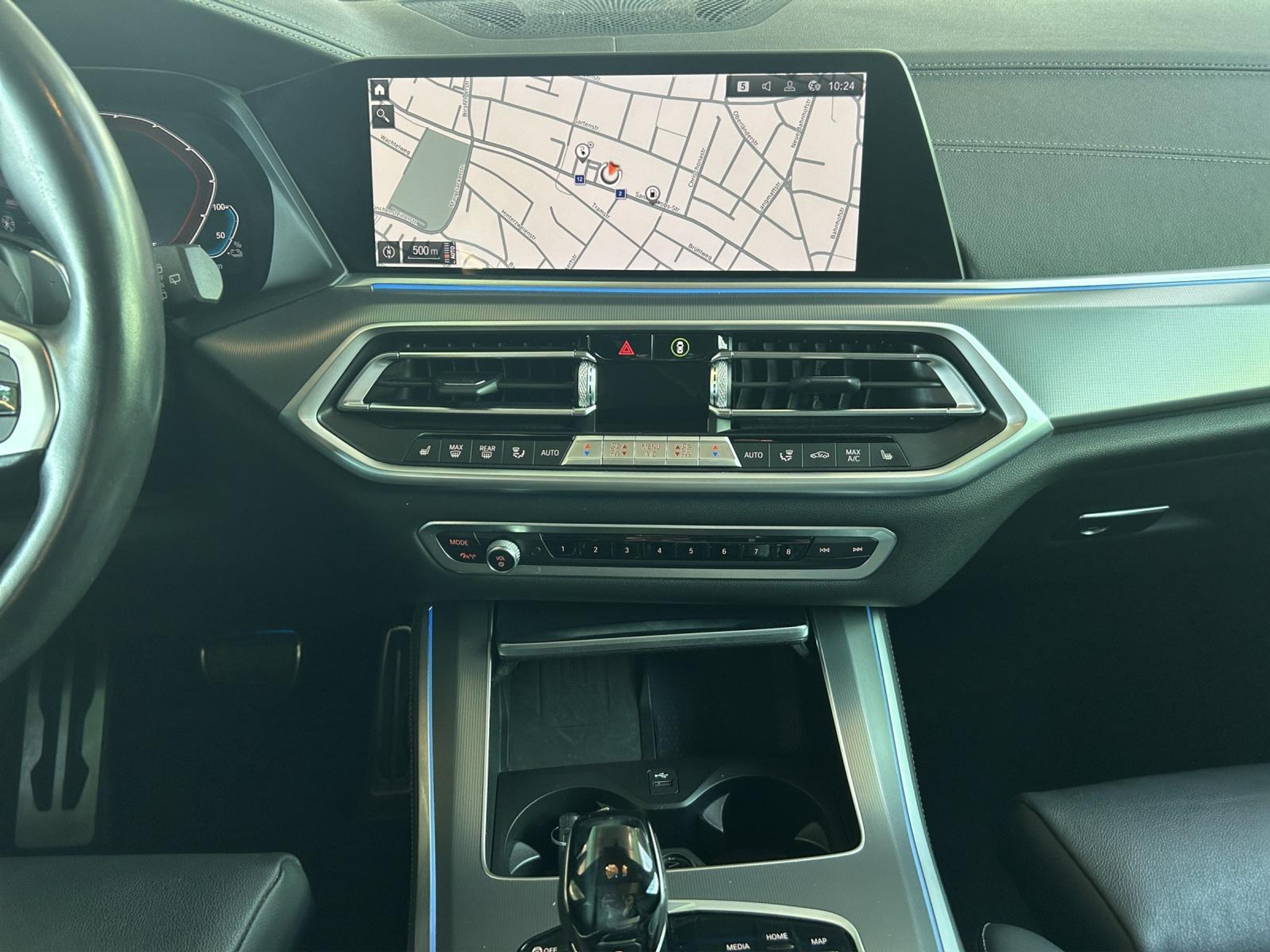 listing desktop thumbnail image 10