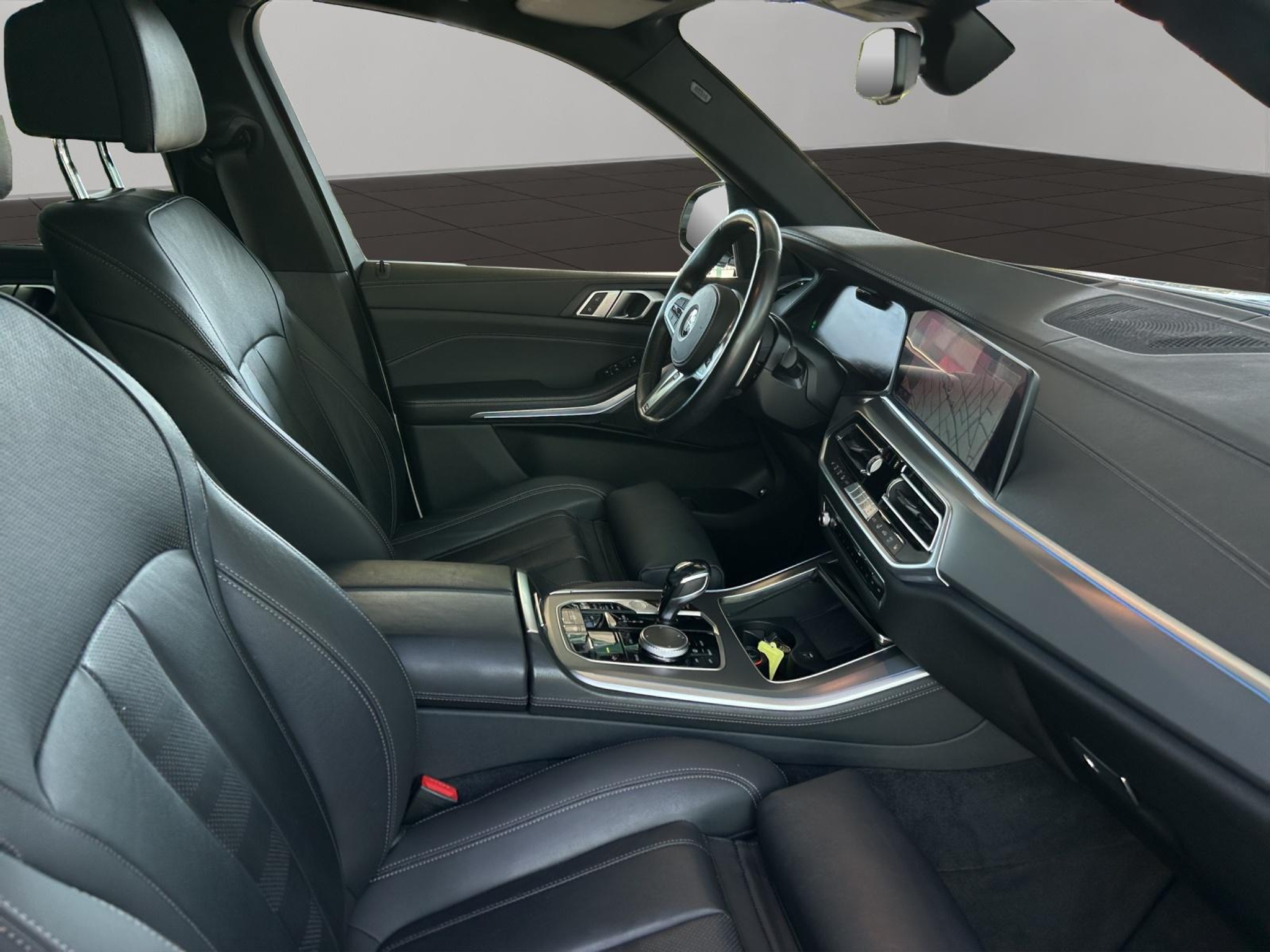 listing desktop thumbnail image 12